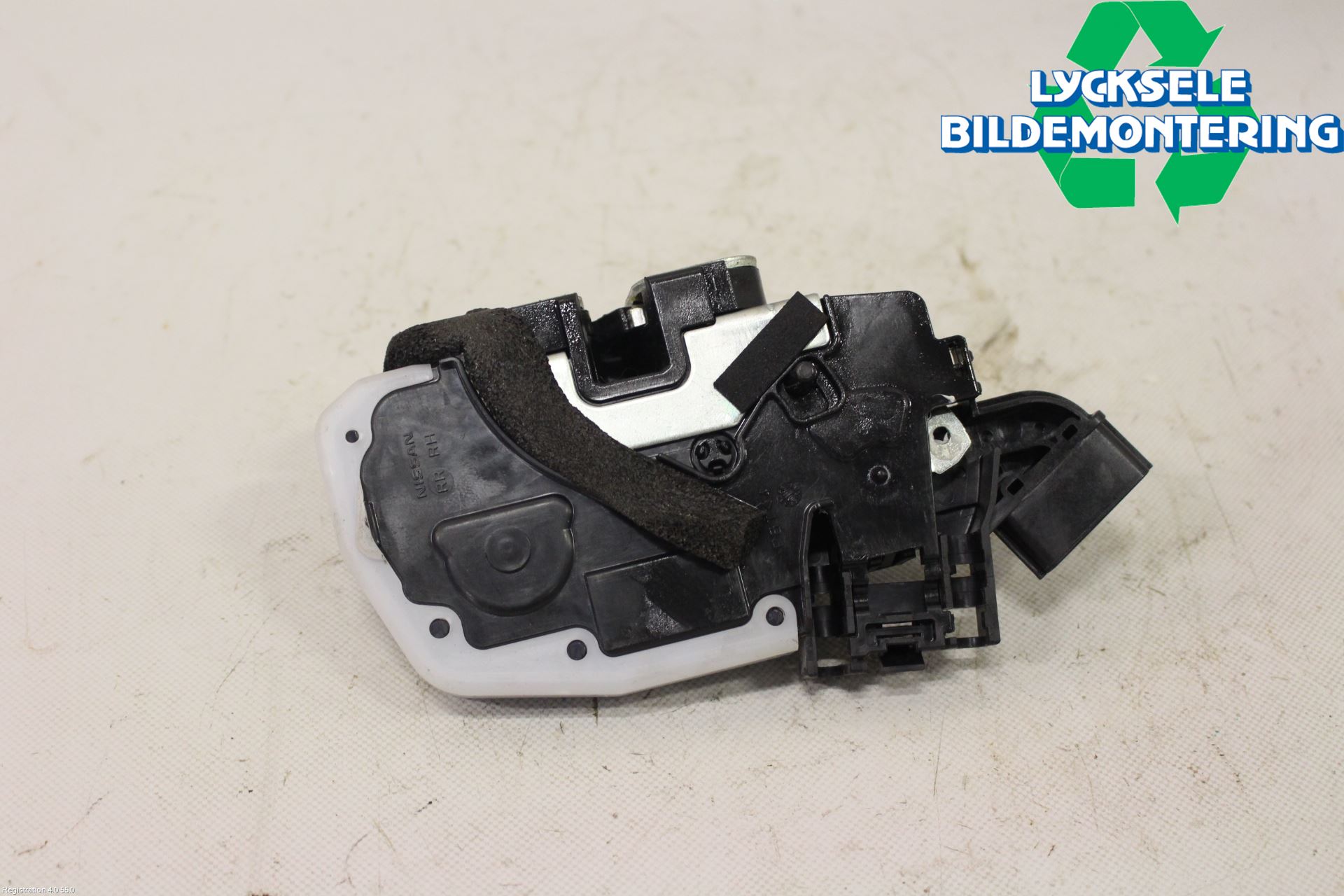 Nissan JUKE 10-14 Låskista-Dörrlås