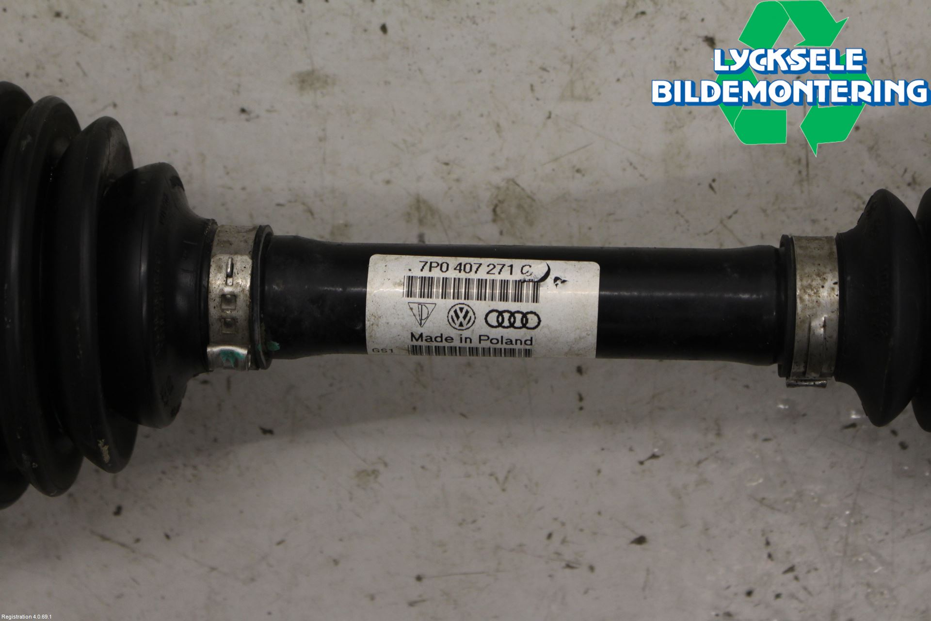 Volkswagen VW TOUAREG 7P 11-18 Drivaxel Fram Höger
