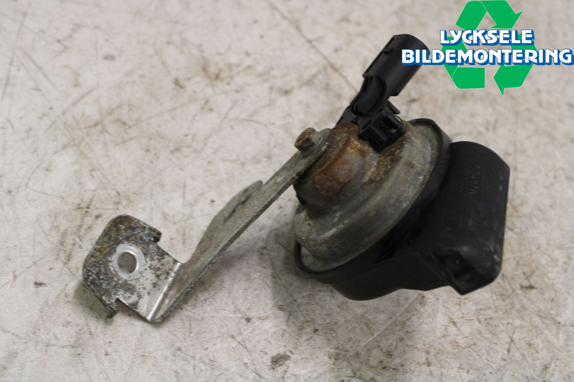 Volkswagen VW PASSAT 11-14 Signalhorn