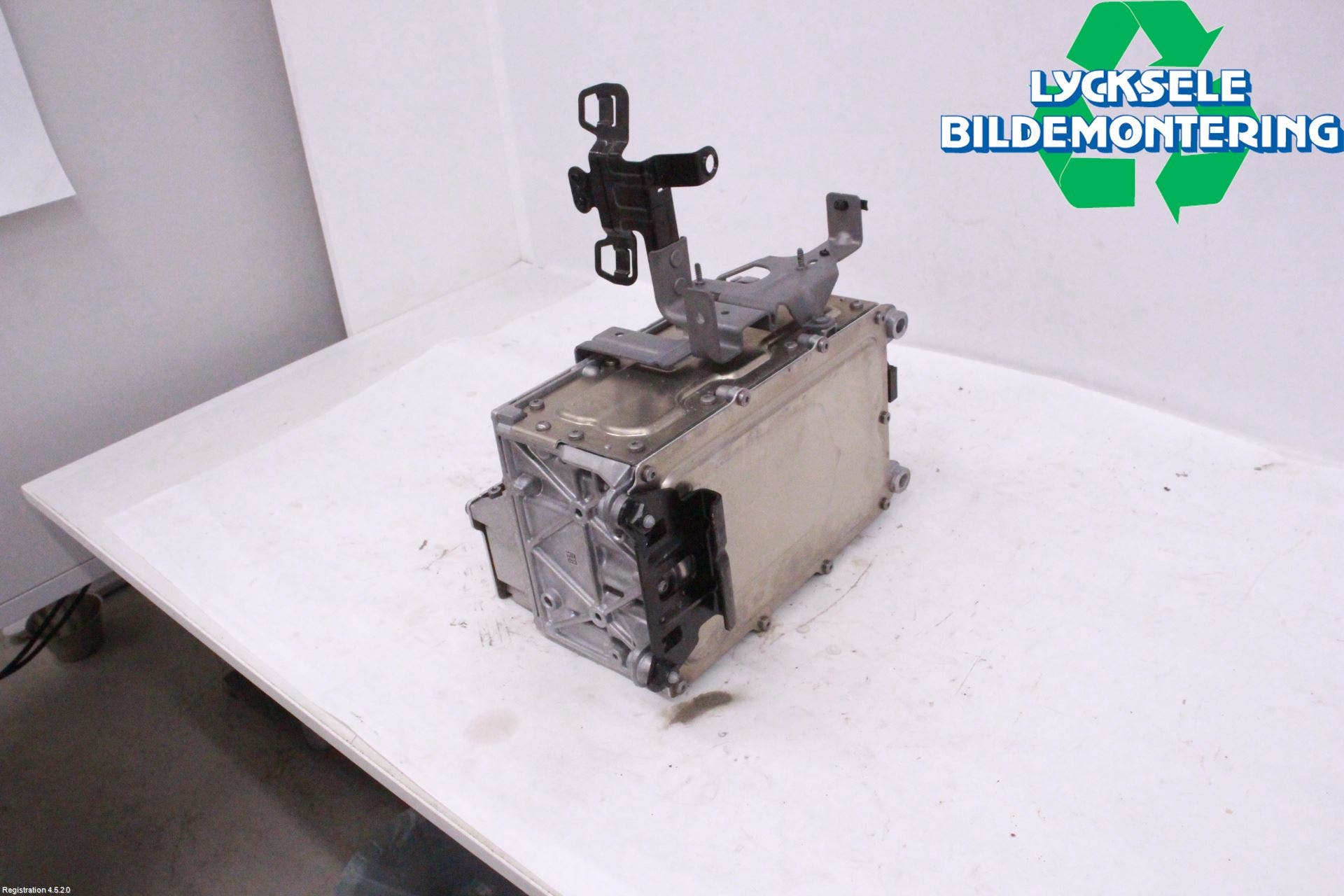 Skoda SUPERB 16-24 Hybridconverter