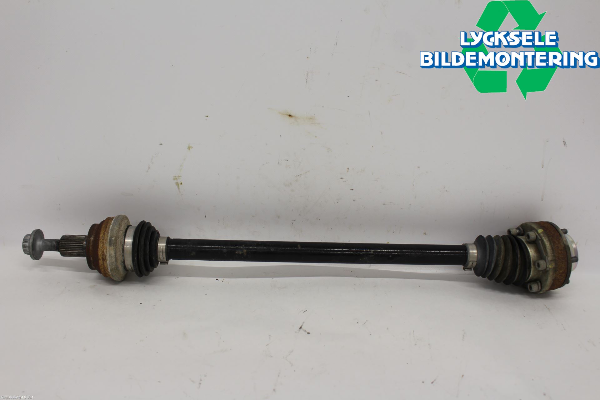 Volkswagen VW T-ROC 18- Drivaxel Bak Höger