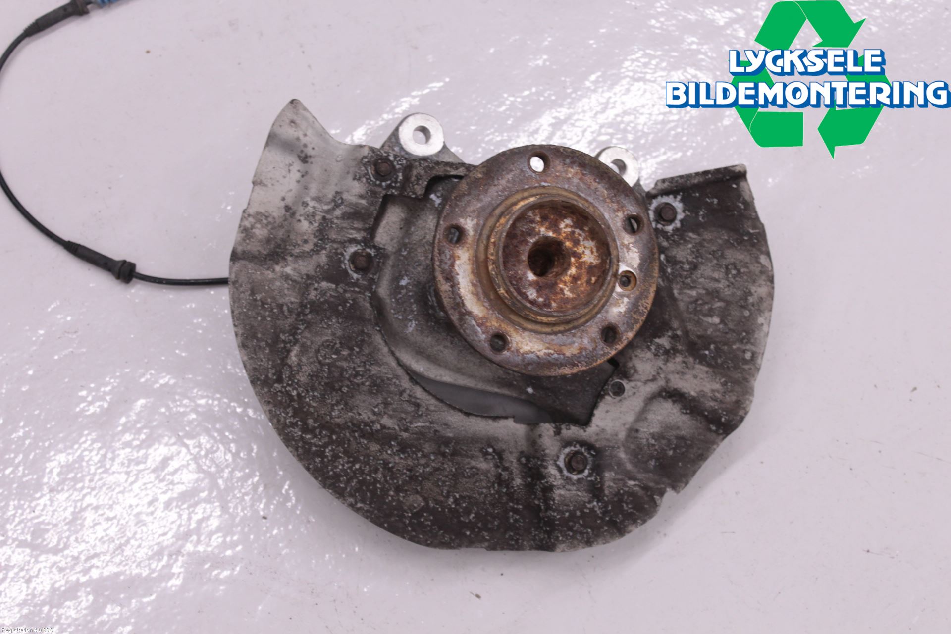 BMW 5 E60/61 Sed/Tou 02-10 Styrspindel Lagerhus Vä