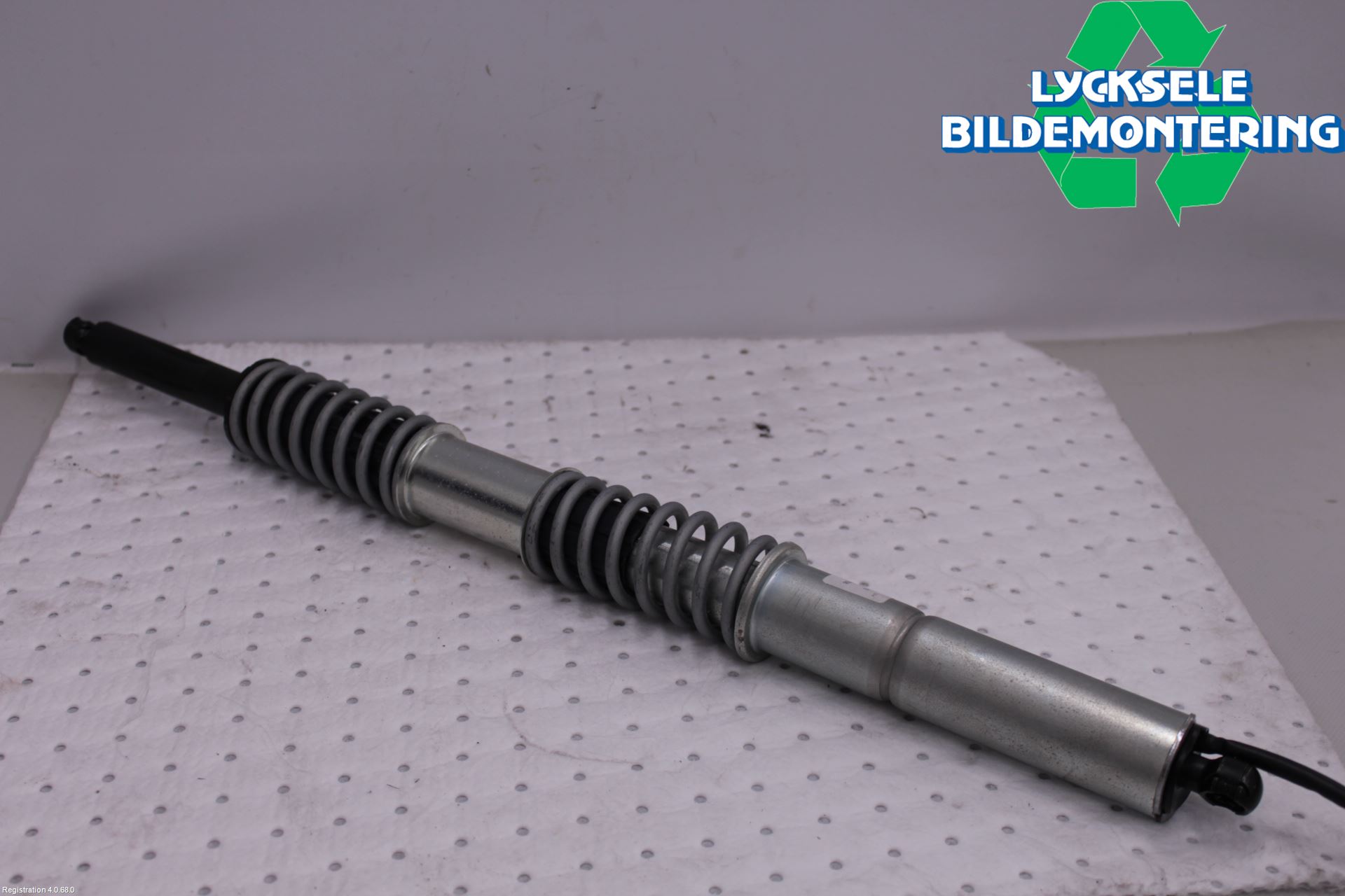 BMW 5 F10/F11/F18 09-17 Bakluckeöppnare Automatisk