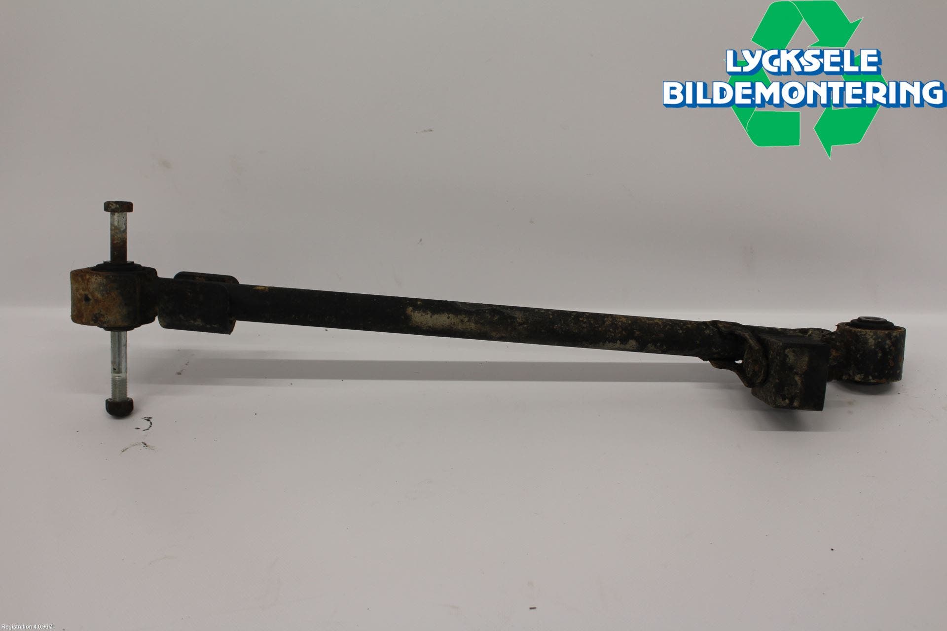 Nissan PATROL Bärarm Bak Höger