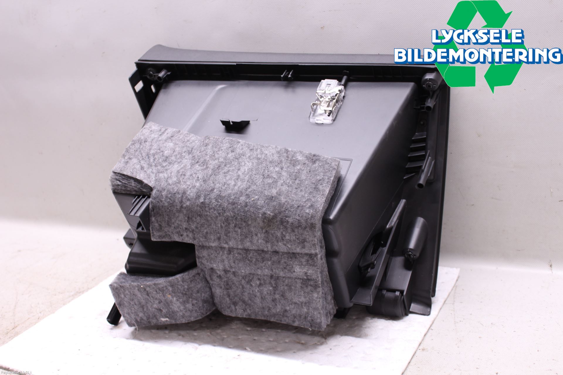 Opel ASTRA J 10-15 Handskfack