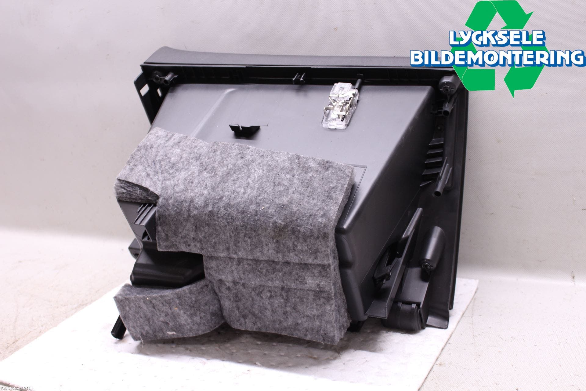 Opel ASTRA J 10-15 Handskfack