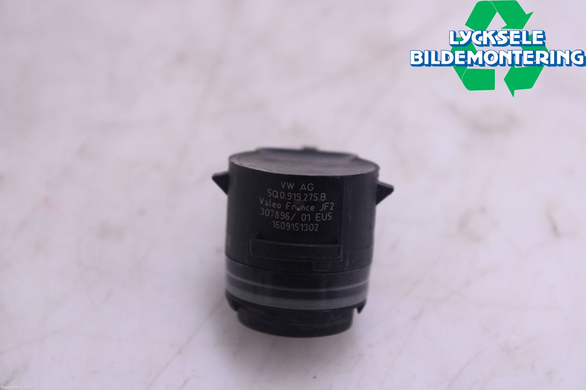 Volkswagen VW PASSAT 15-19 Parkeringshjälp Frontsensor