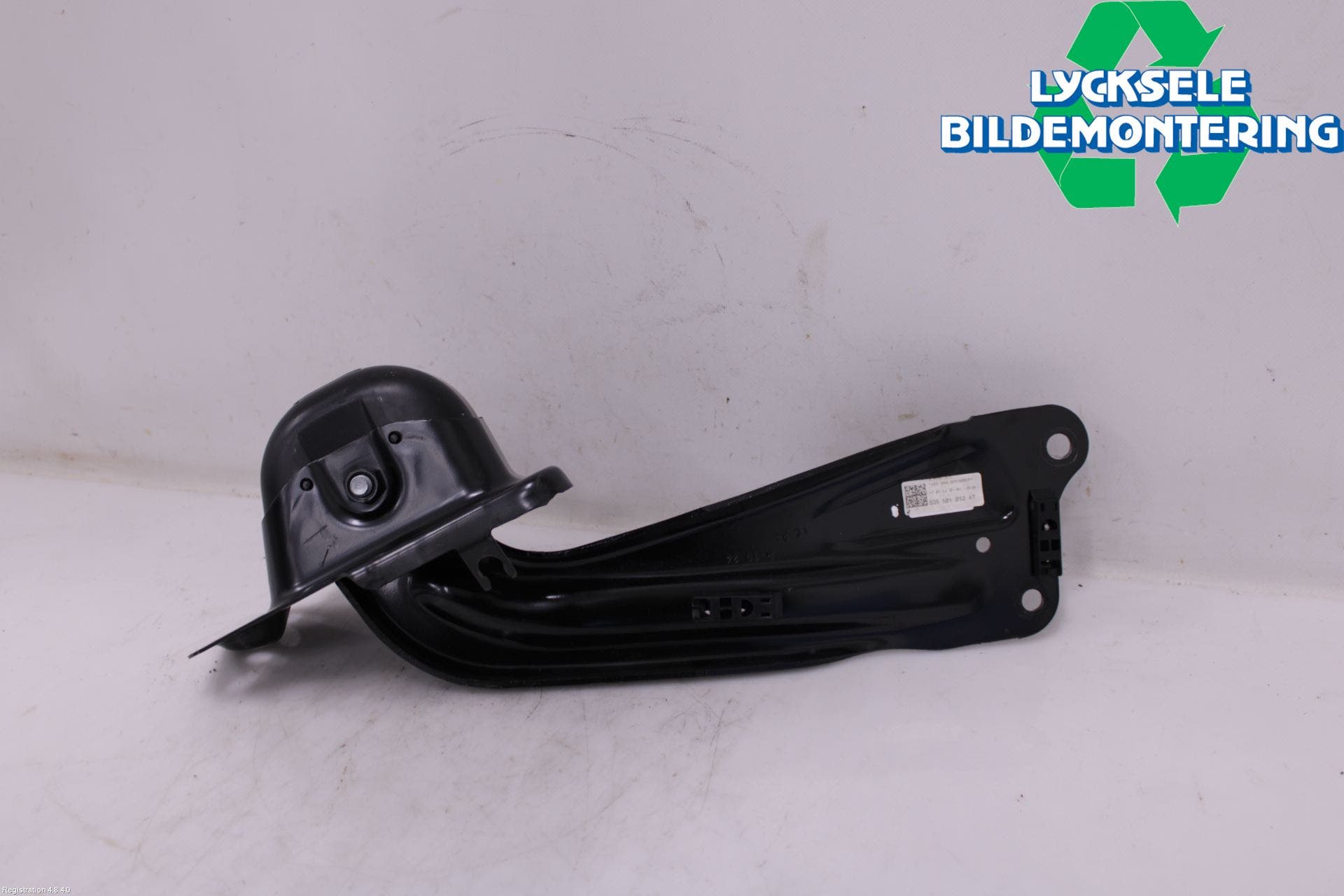 Alfa VW TIGUAN 24- Bärarm Bak Höger