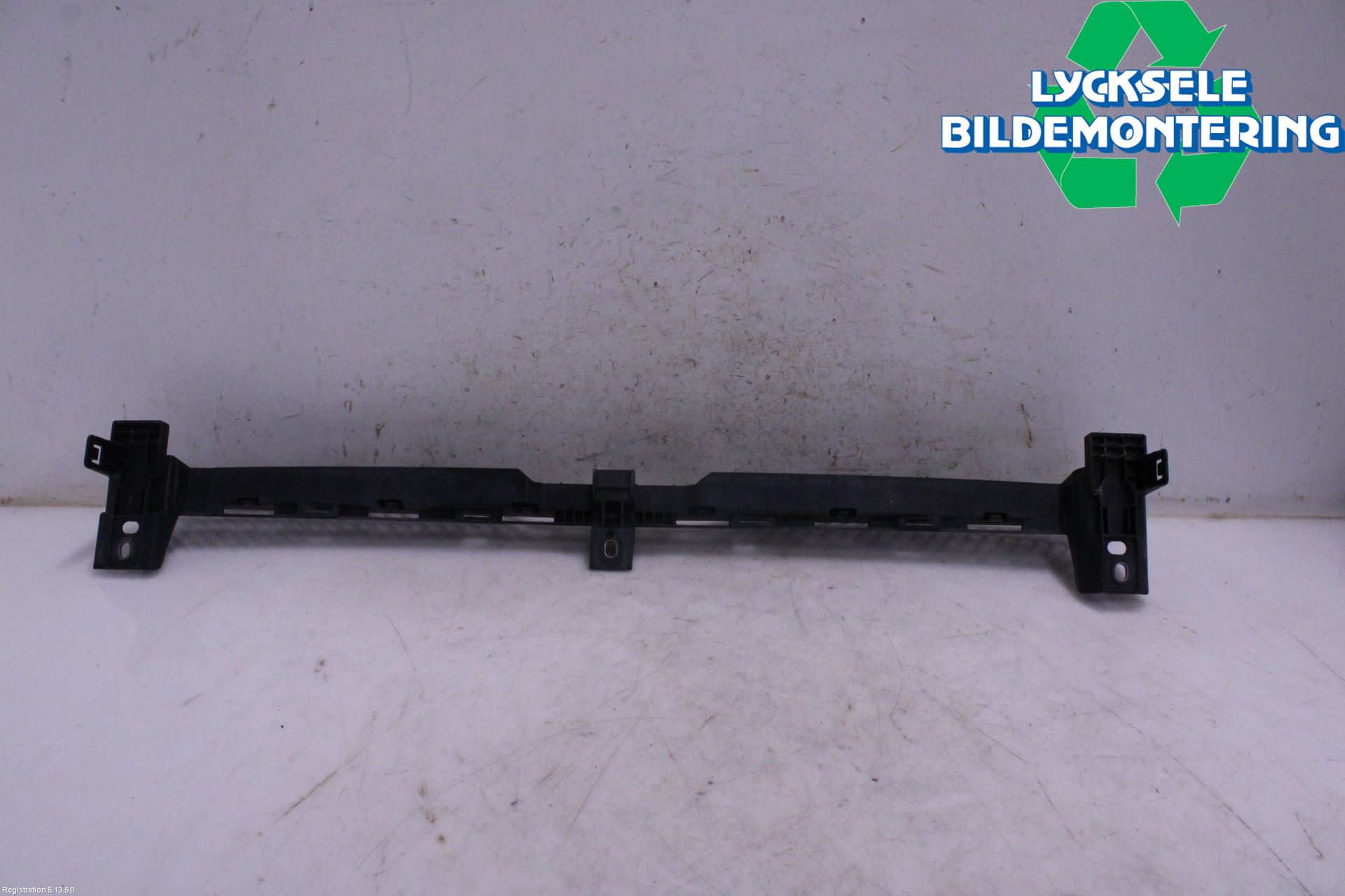 Volkswagen VW TIGUAN 16-24 Stötfångardel Fram Mitt
