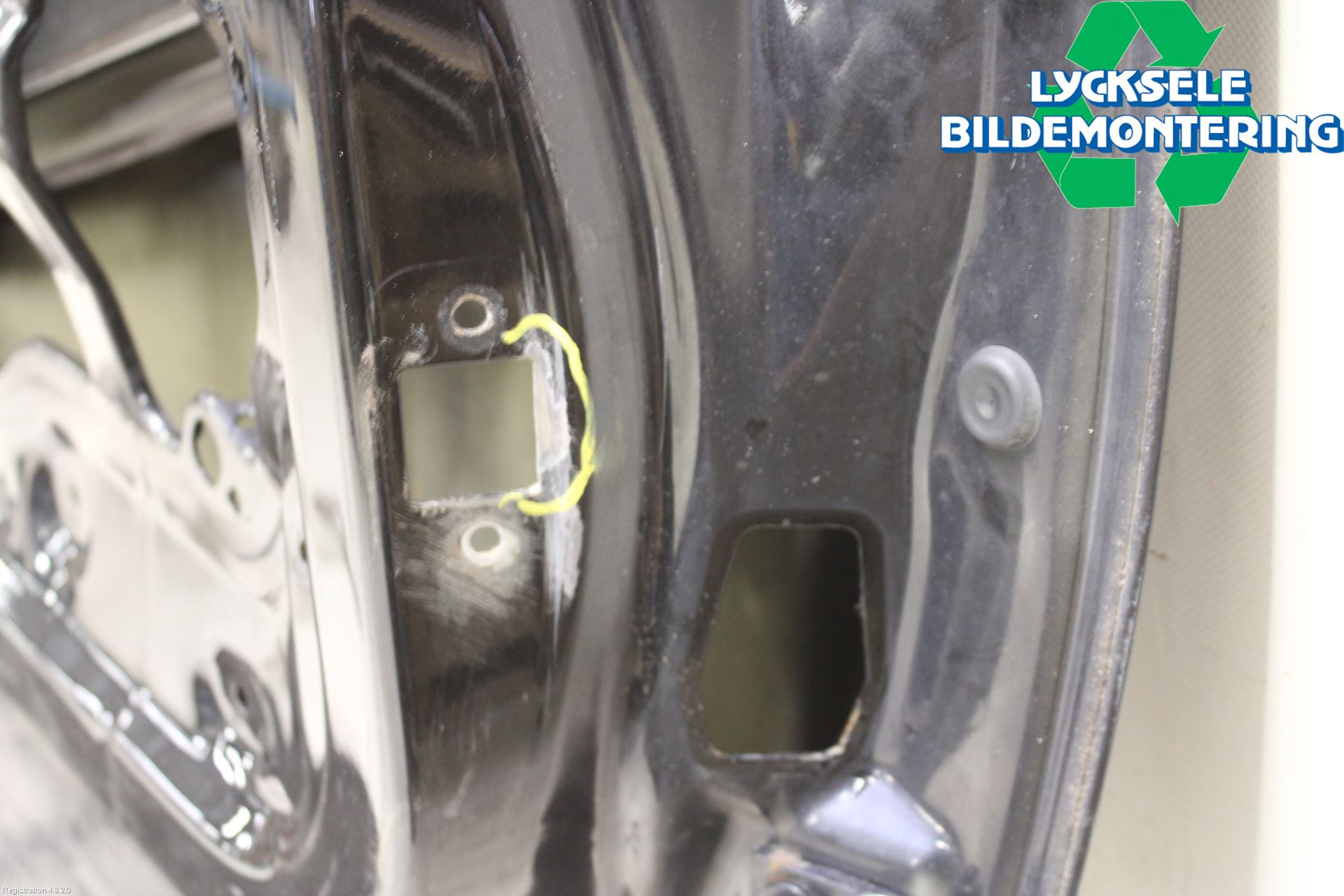 BMW 3 E90/91 SED/TOU 05-12 Dörr Fram Vänster