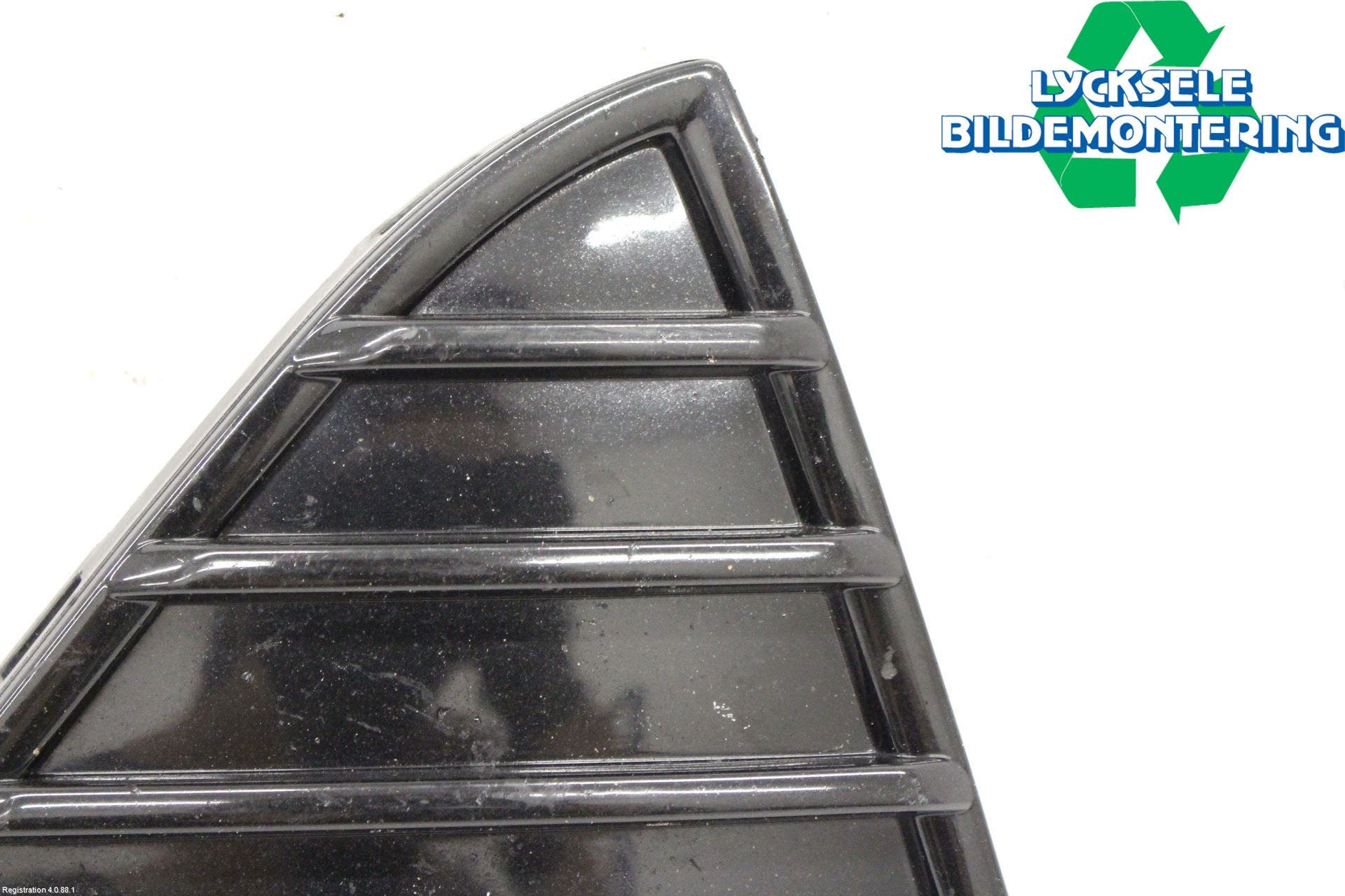 Ford FOCUS 11-14 Stötfångardel Fram Hö