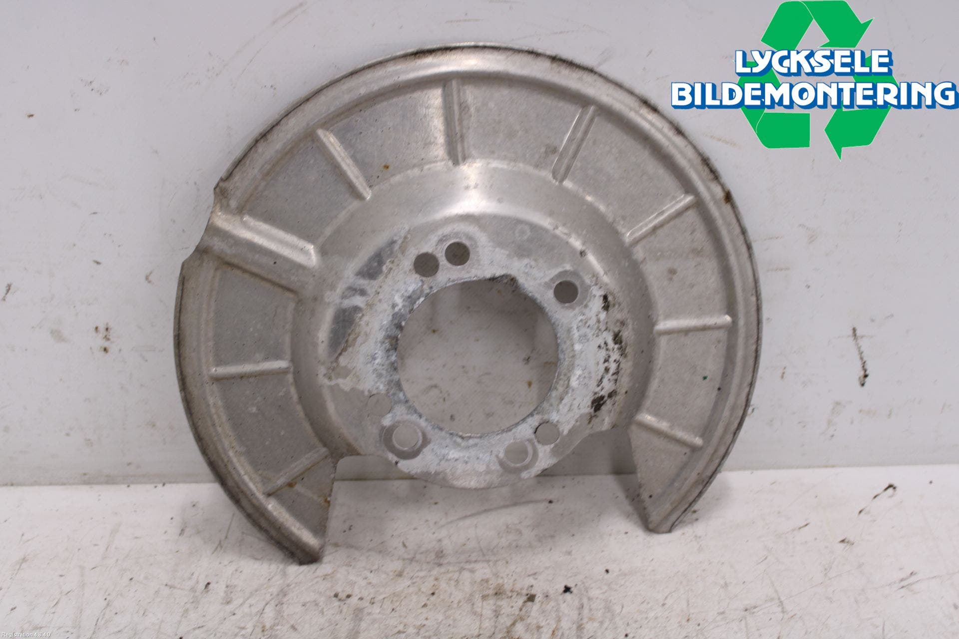 Ford KUGA/KUGA PHEZ/FHEV 20- Bromssköld Bak