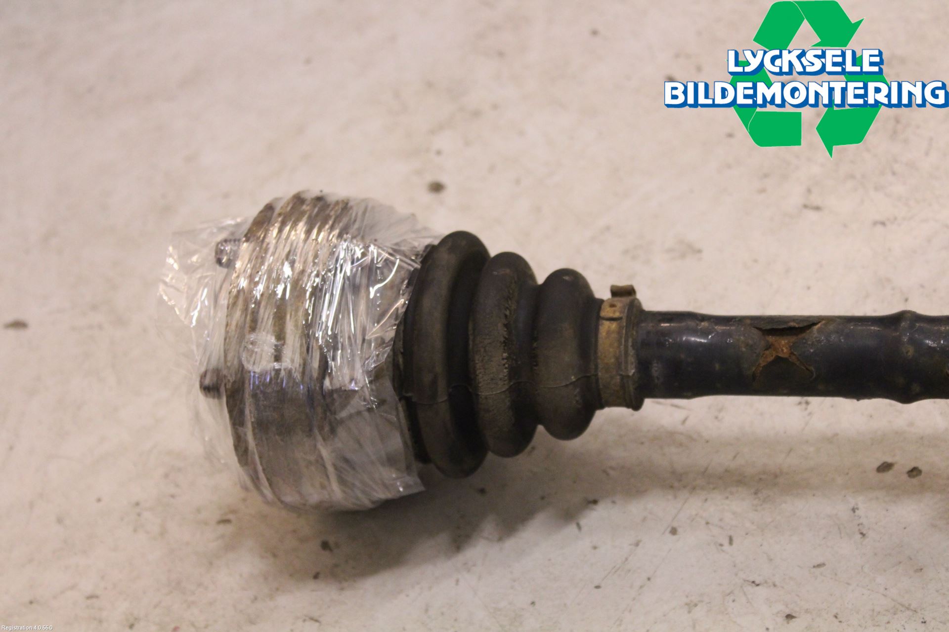 BMW X1 E84 10-15 Drivaxel Bak Höger