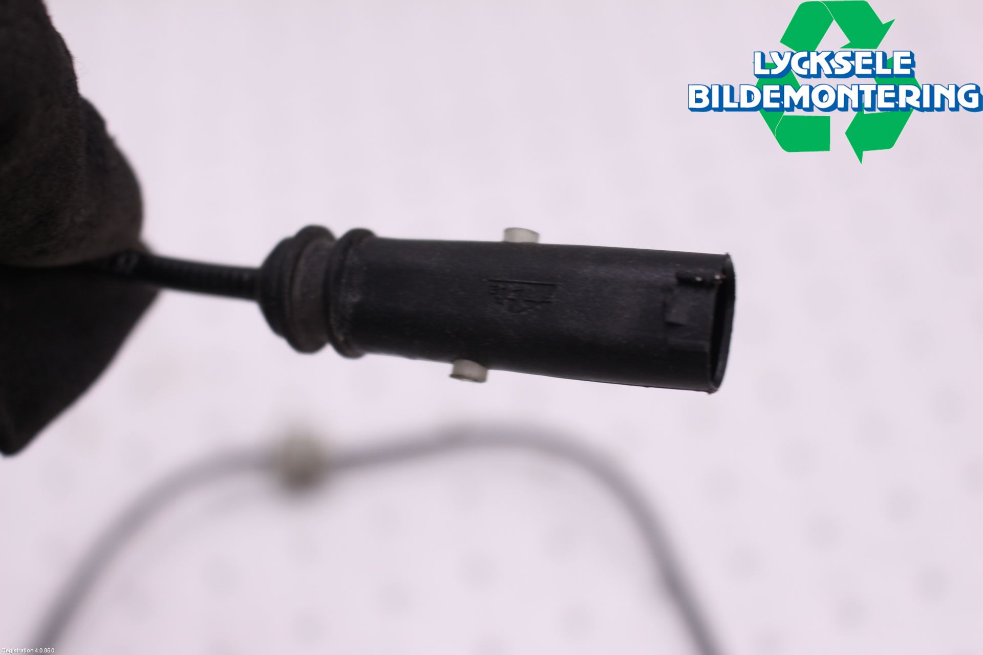 BMW 5 G30/G31/F90 17-23 Abs Sensor