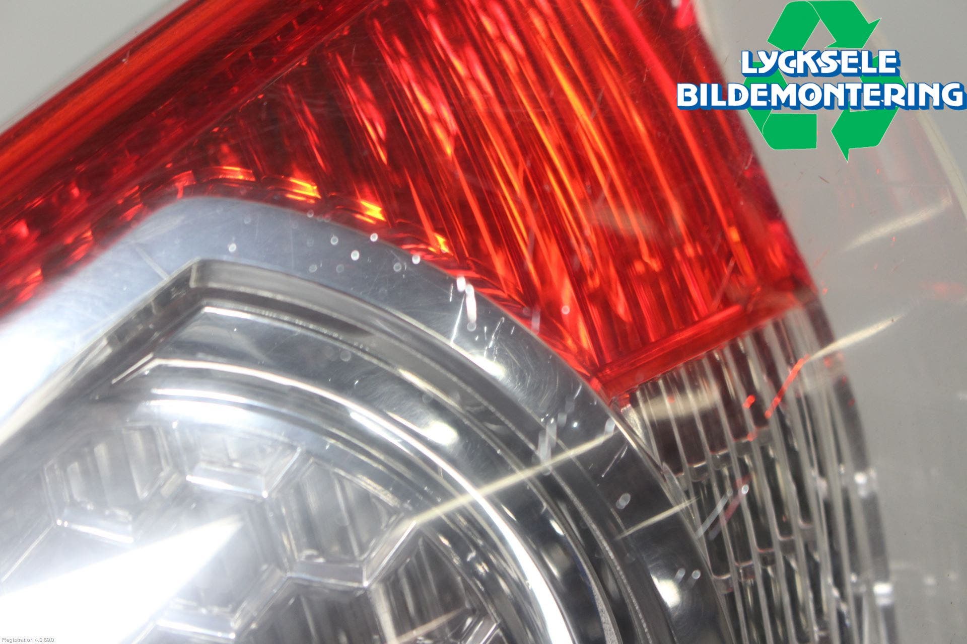 Ford KUGA 08-12 Bakljus Lucka Hö