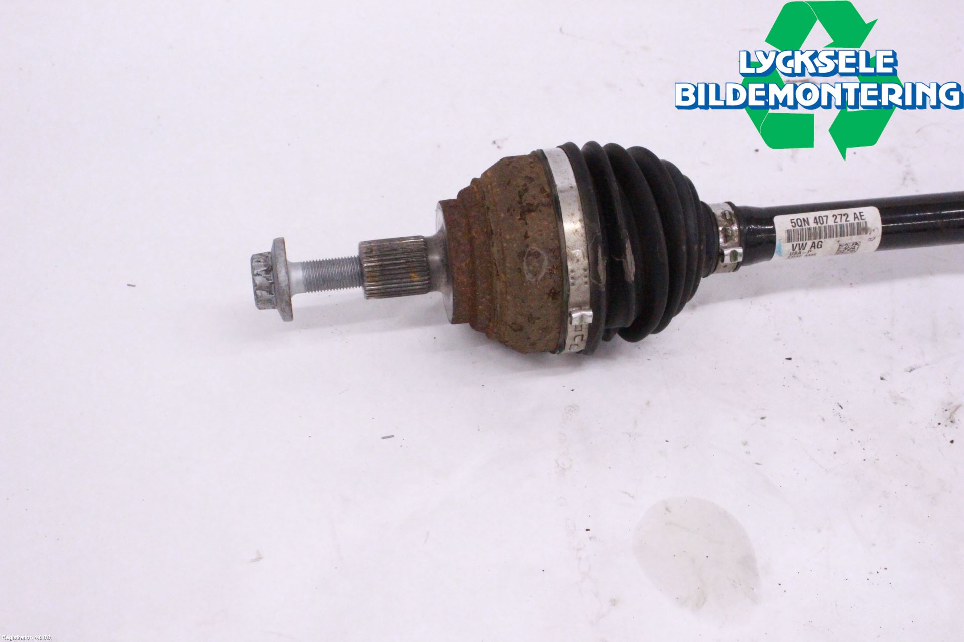 Volkswagen VW TIGUAN 16-24 Drivaxel Fram Höger
