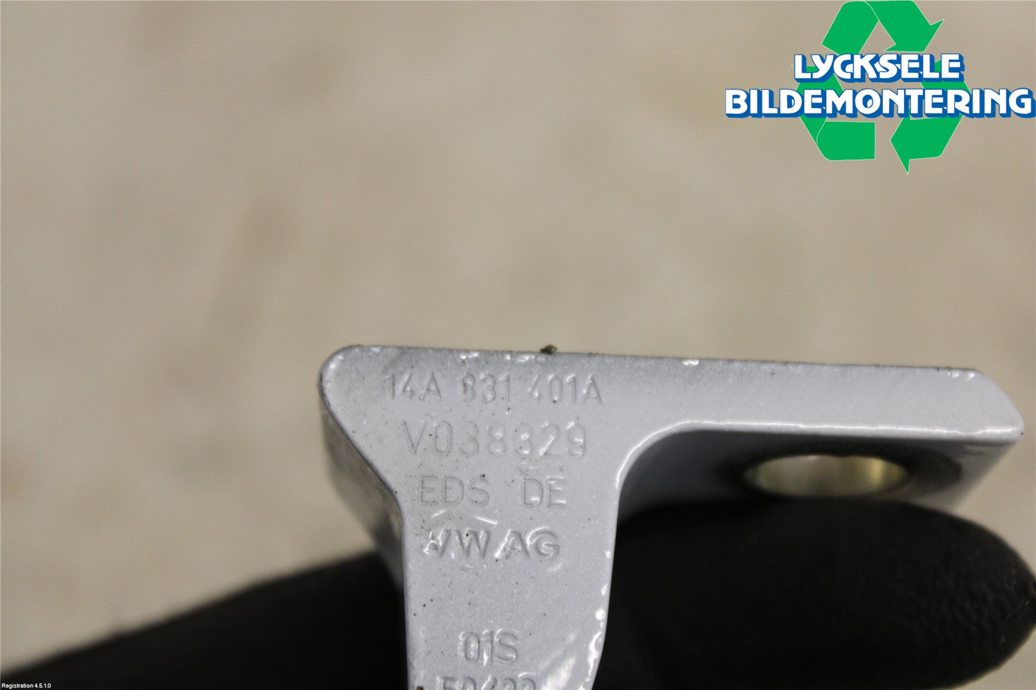 Volkswagen VW ID.4 21- Dörrgångjärn