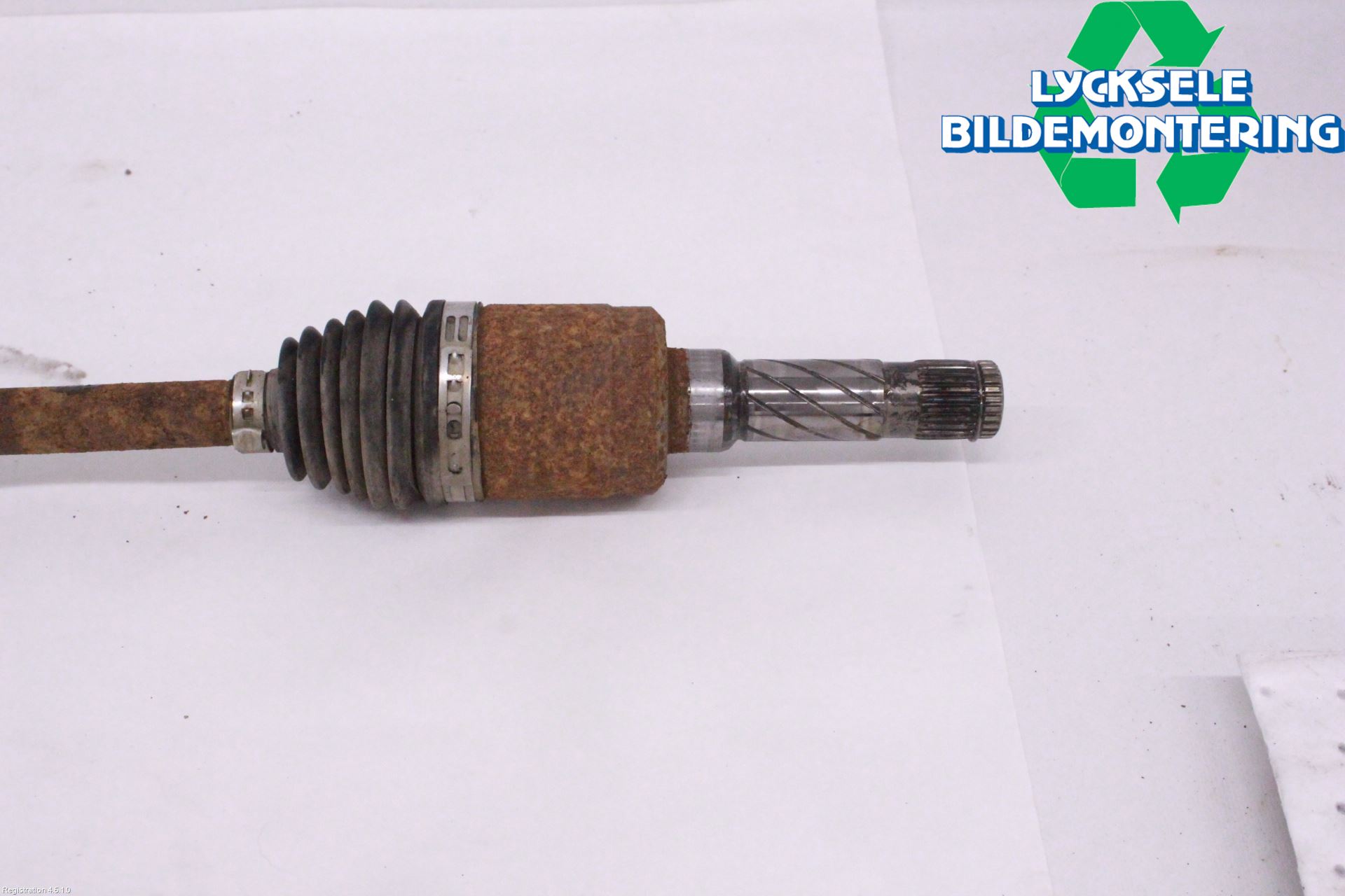 Ford KUGA 17-19 Drivaxel Bak Vänster