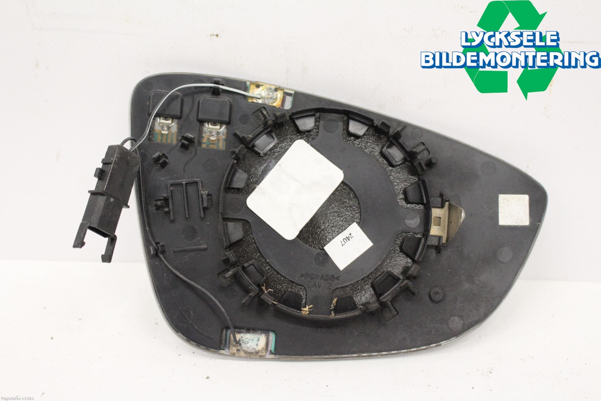 Volkswagen VW PASSAT 15-19 Spegelglas Vä