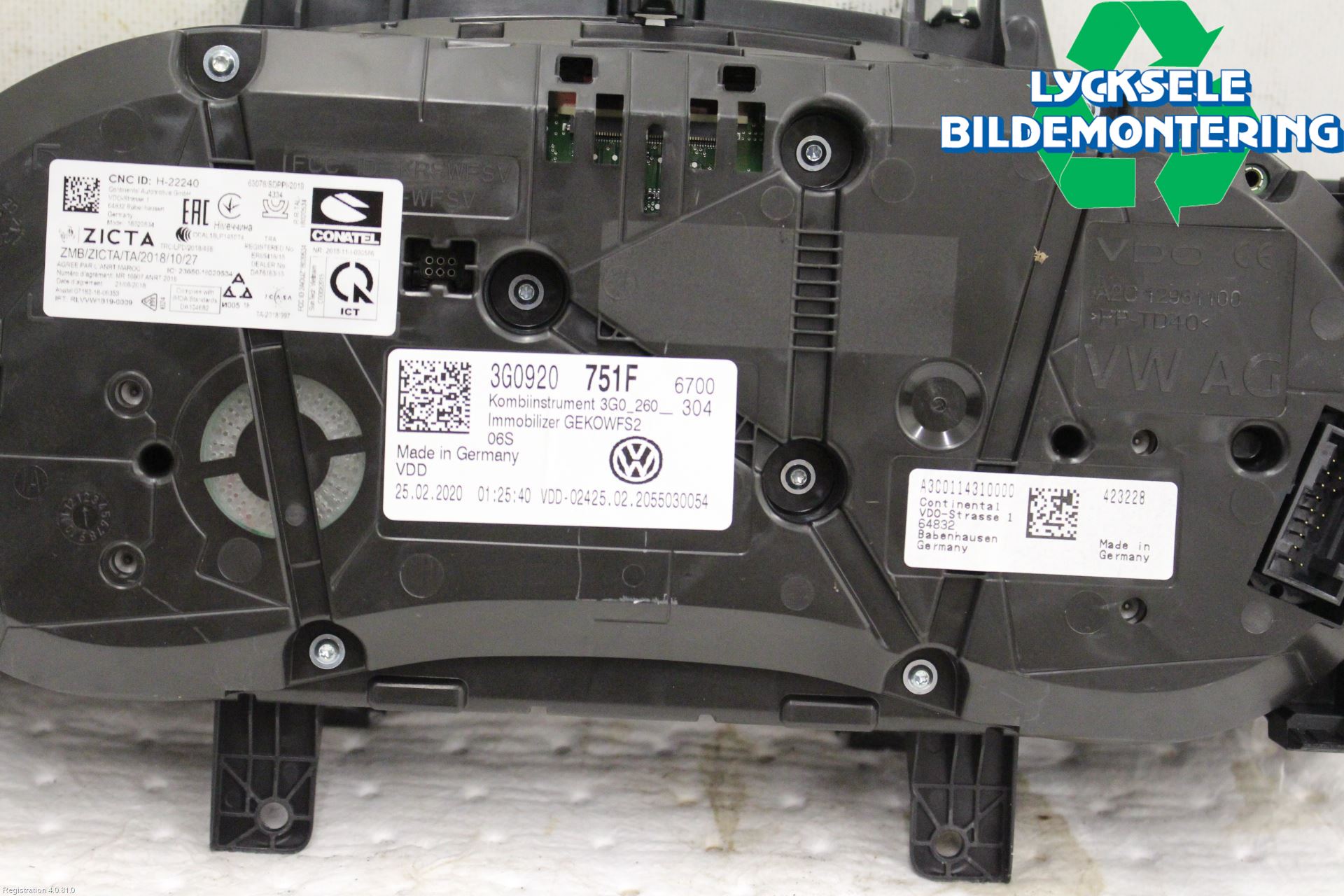 Volkswagen VW PASSAT 15-19 Instrument Komb