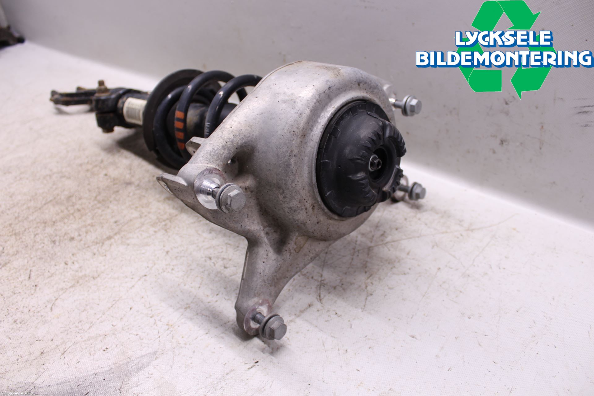 Audi A4 12-15 Fjäderben Fram Höger