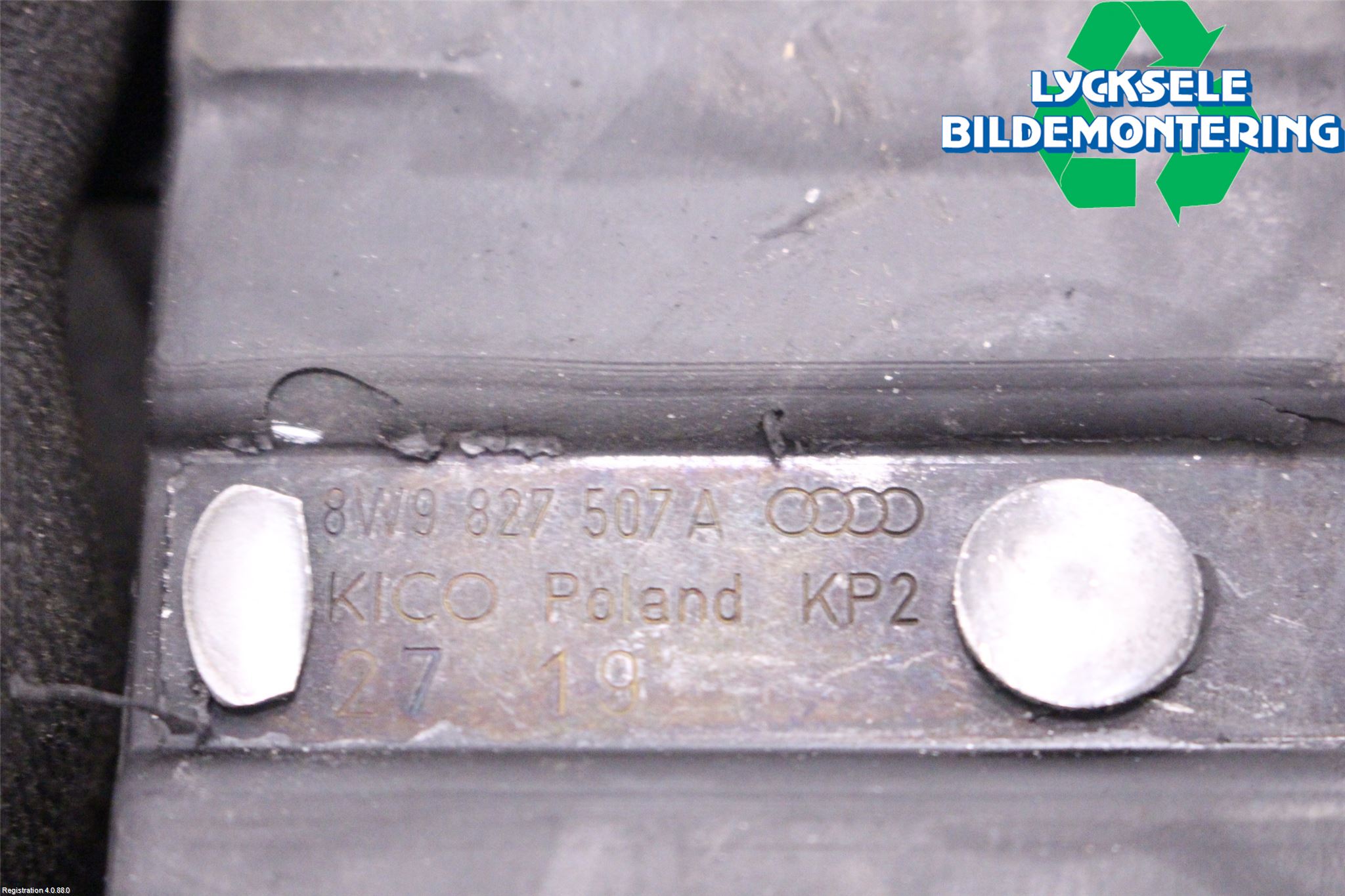 Audi A4 ALLROAD 17- Låskista Baklucka