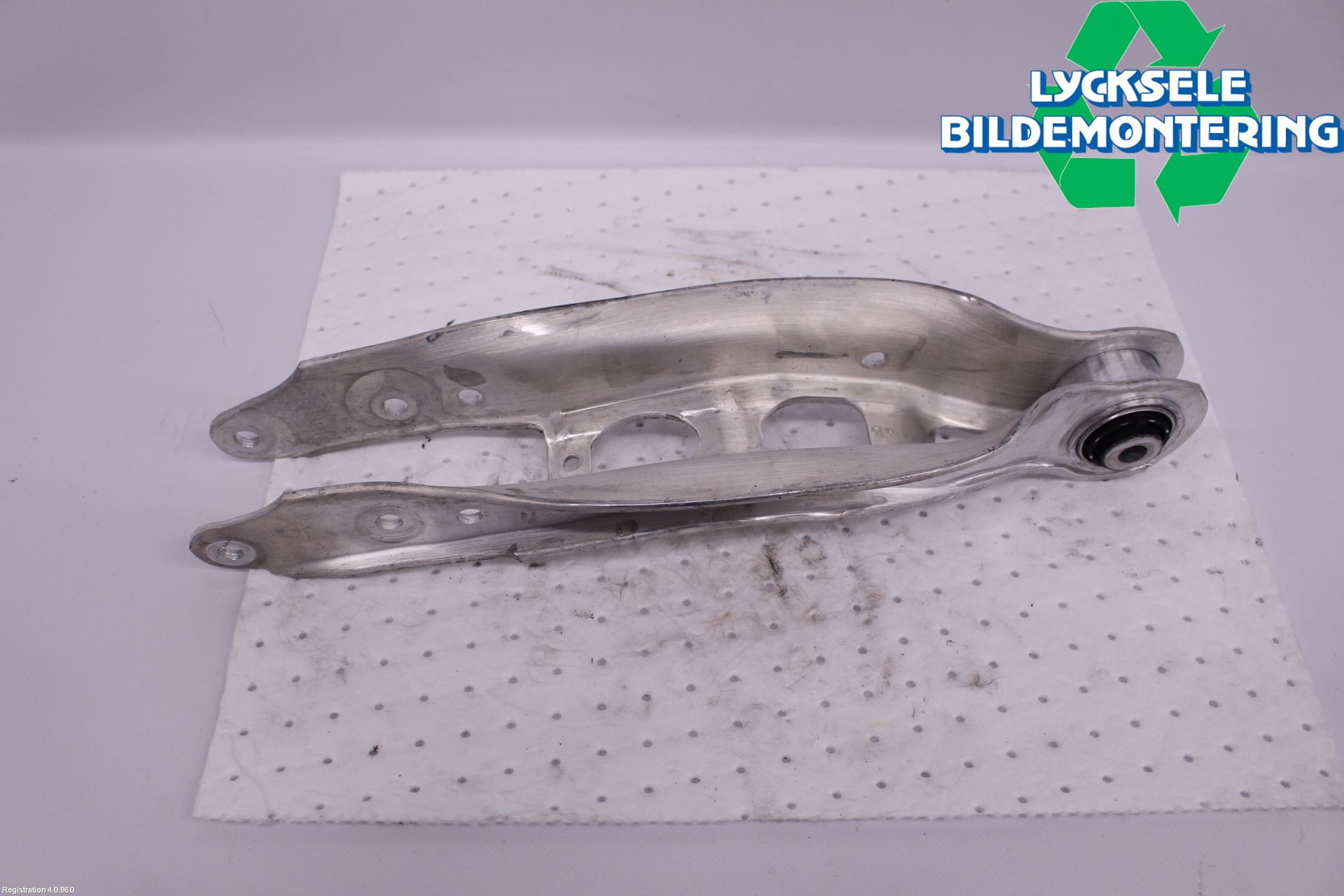 Audi A4/S4 B9 20- Bärarm Bak Vänster