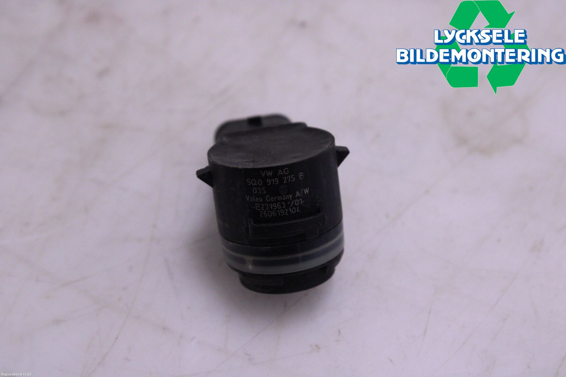 Audi A4/S4 B9 20- Parkeringshjälp Frontsensor