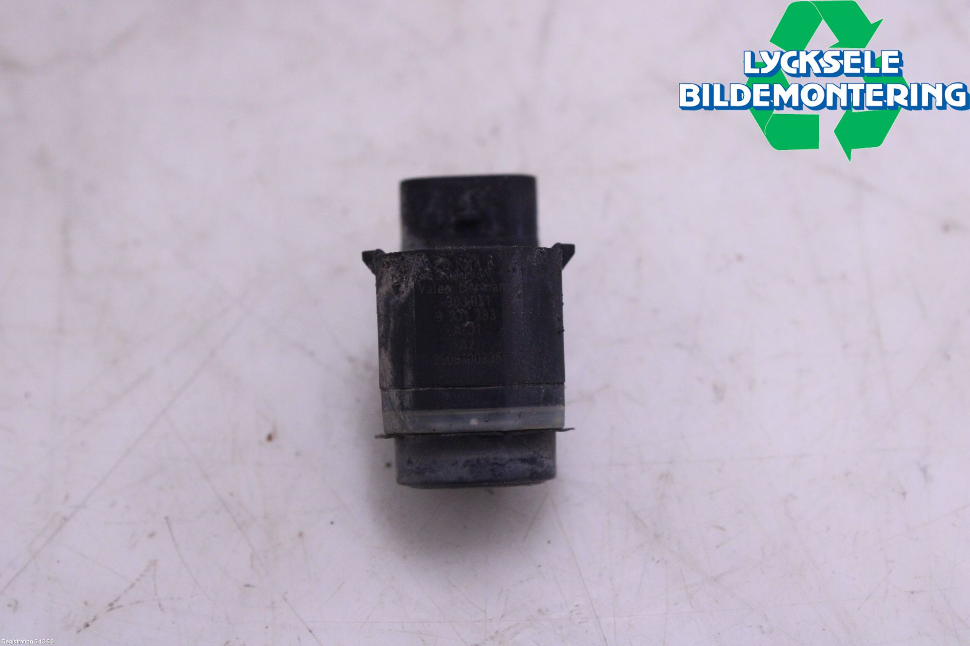 BMW 5 F10/F11/F18 09-17 Parkeringshjälp Frontsensor