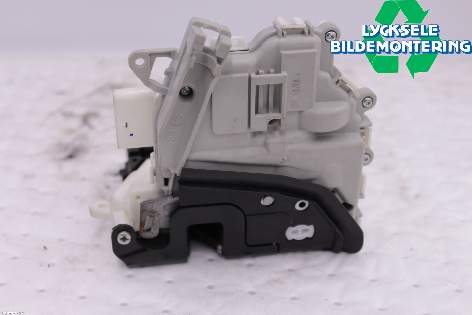 Audi A6 ALLROAD 12-18 Låskista-Dörrlås