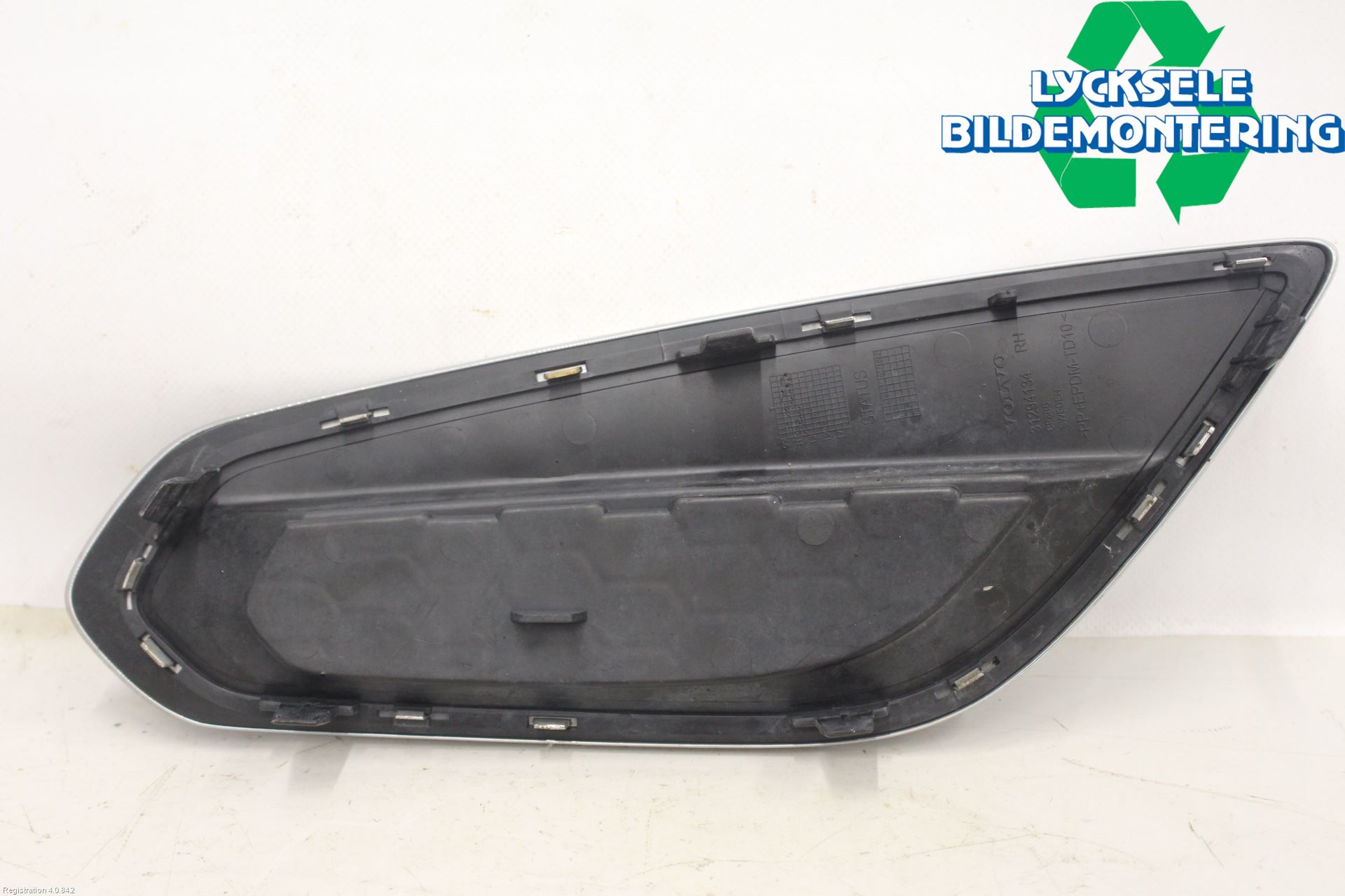 Volvo V60 11-13 Stöt Utfyllnad-List-Grill