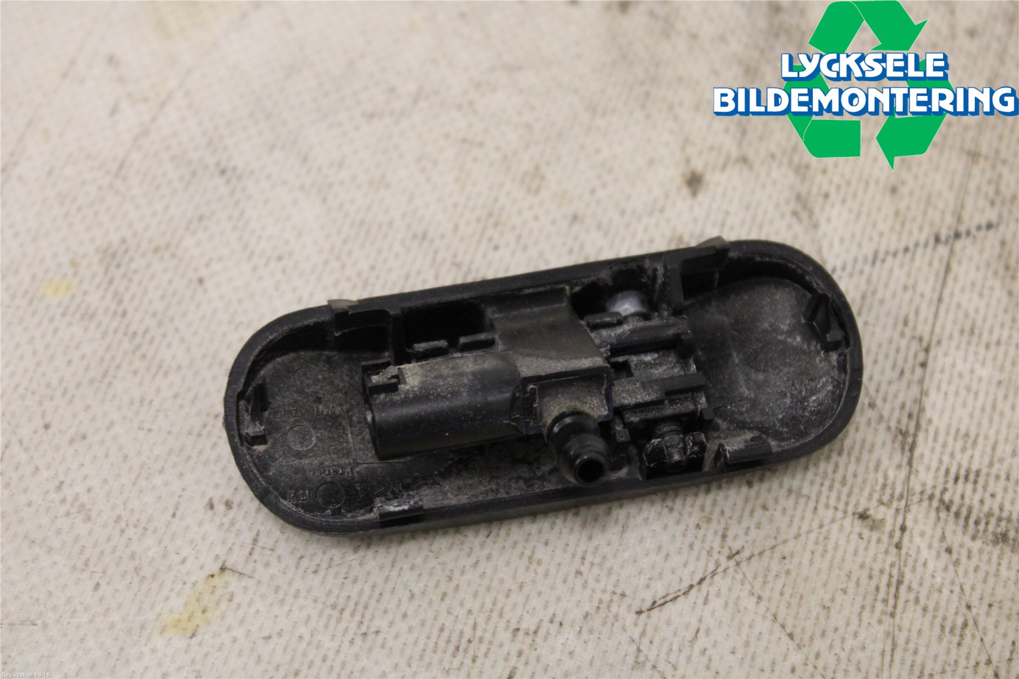 Audi A6 F2/C8 19- Spolarmunstycke Rutor