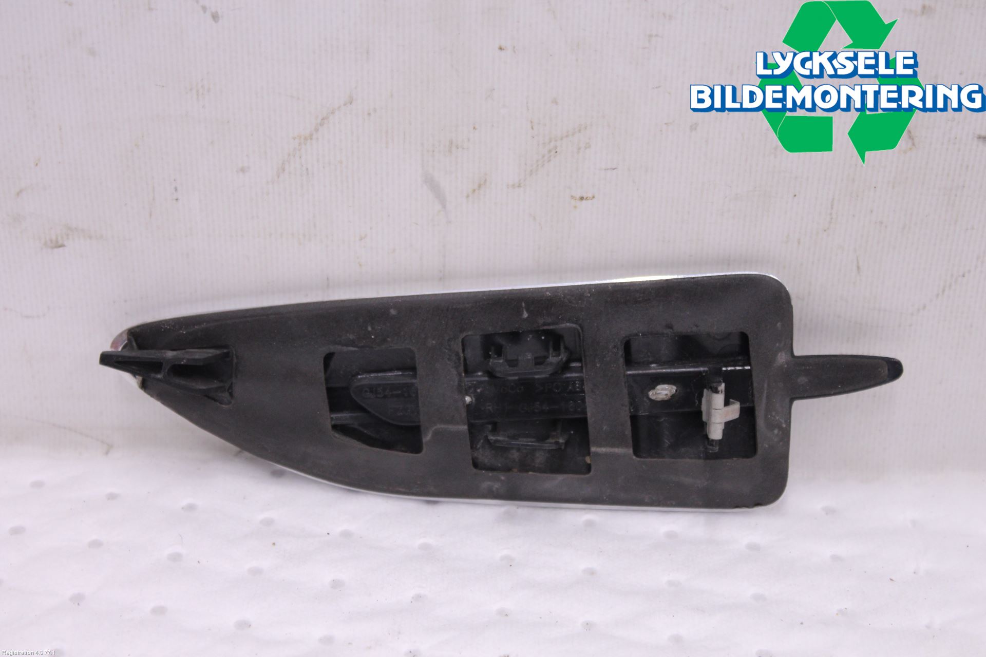 Ford KUGA 17-19 List Framskärm Hö