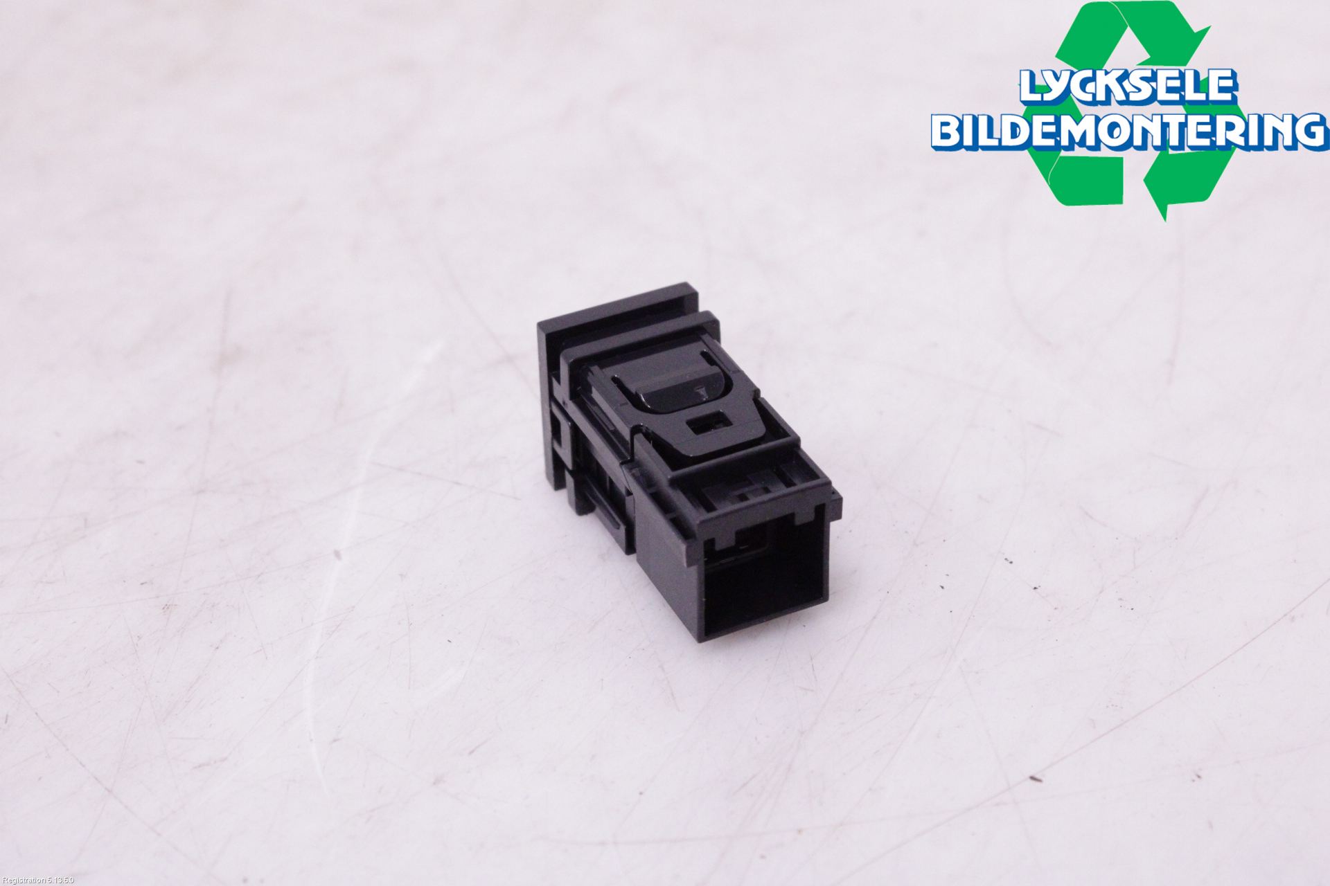 Toyota YARIS CROSS XP21 21- Usb Connection