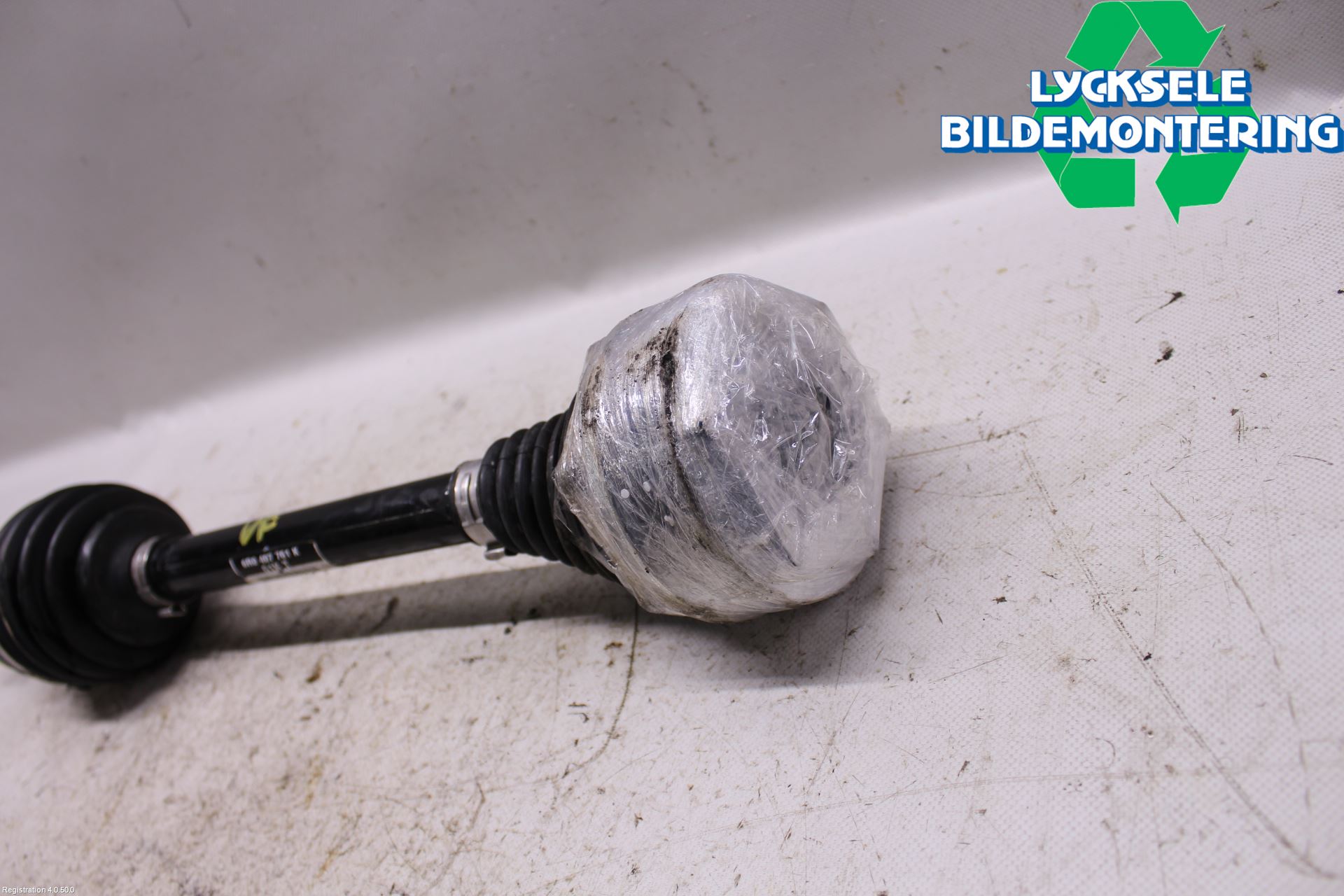 Volkswagen VW POLO 10-17 Drivaxel Fram Vänster