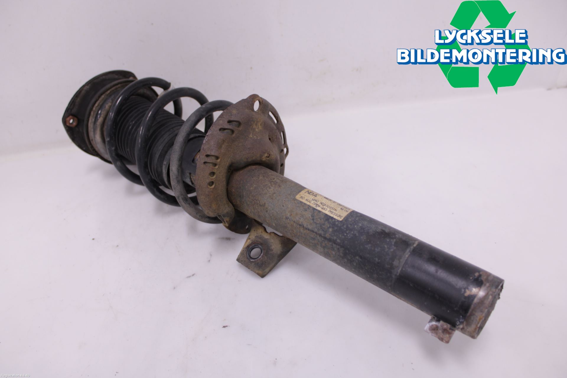 Volkswagen VW PASSAT 15-19 Fjäderben Fram Höger
