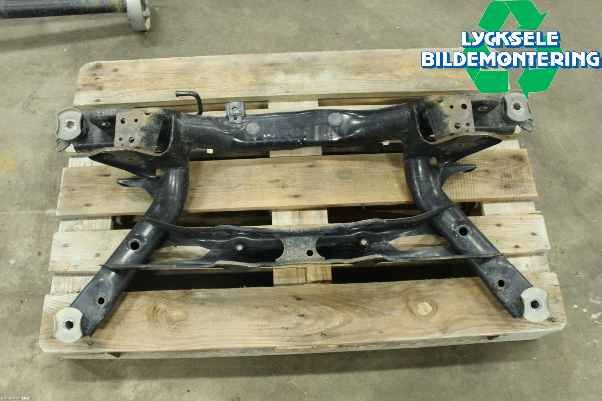 Volkswagen VW TIGUAN 16-24 Bakaxelbalk