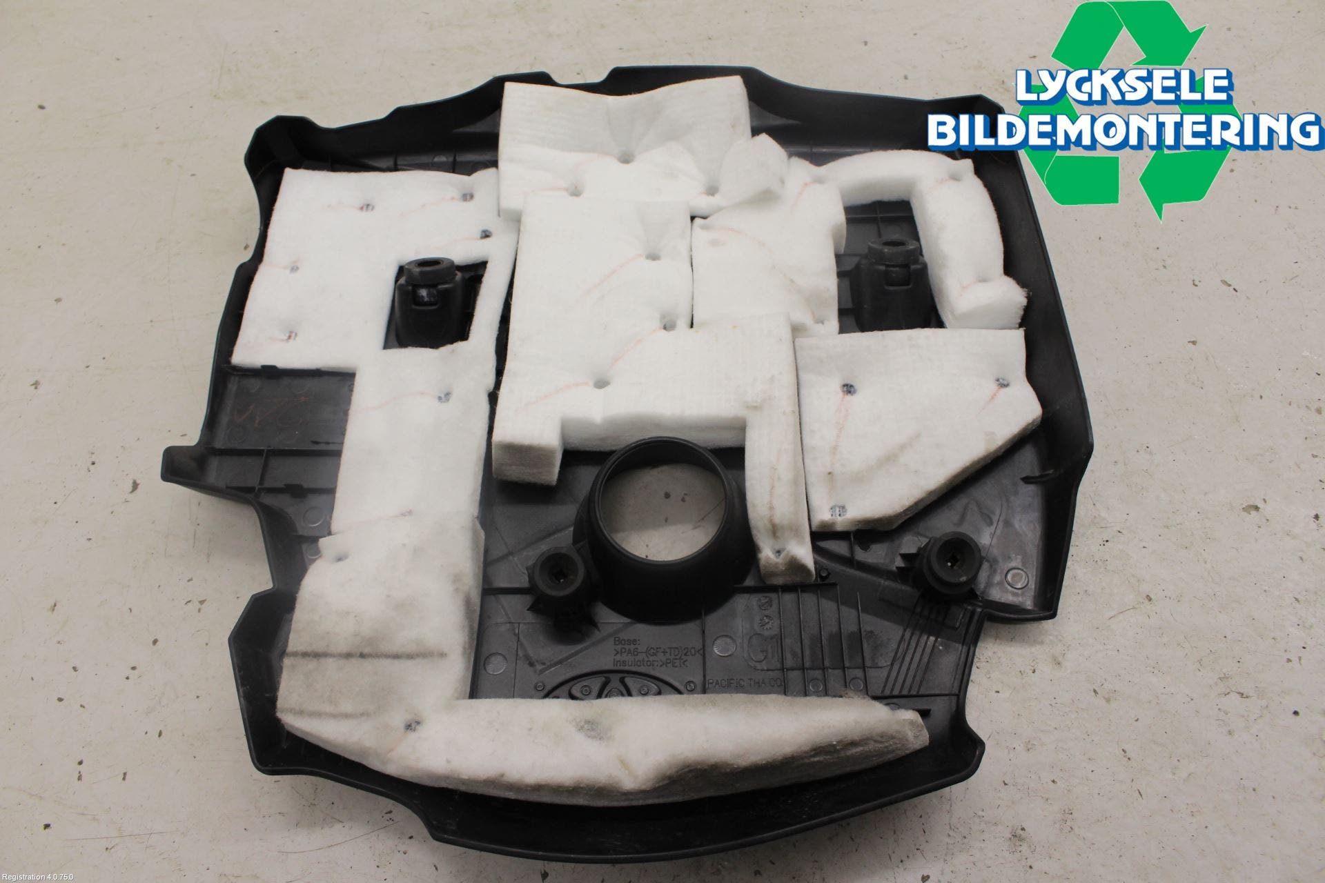 Toyota HILUX 16- Motorkåpa