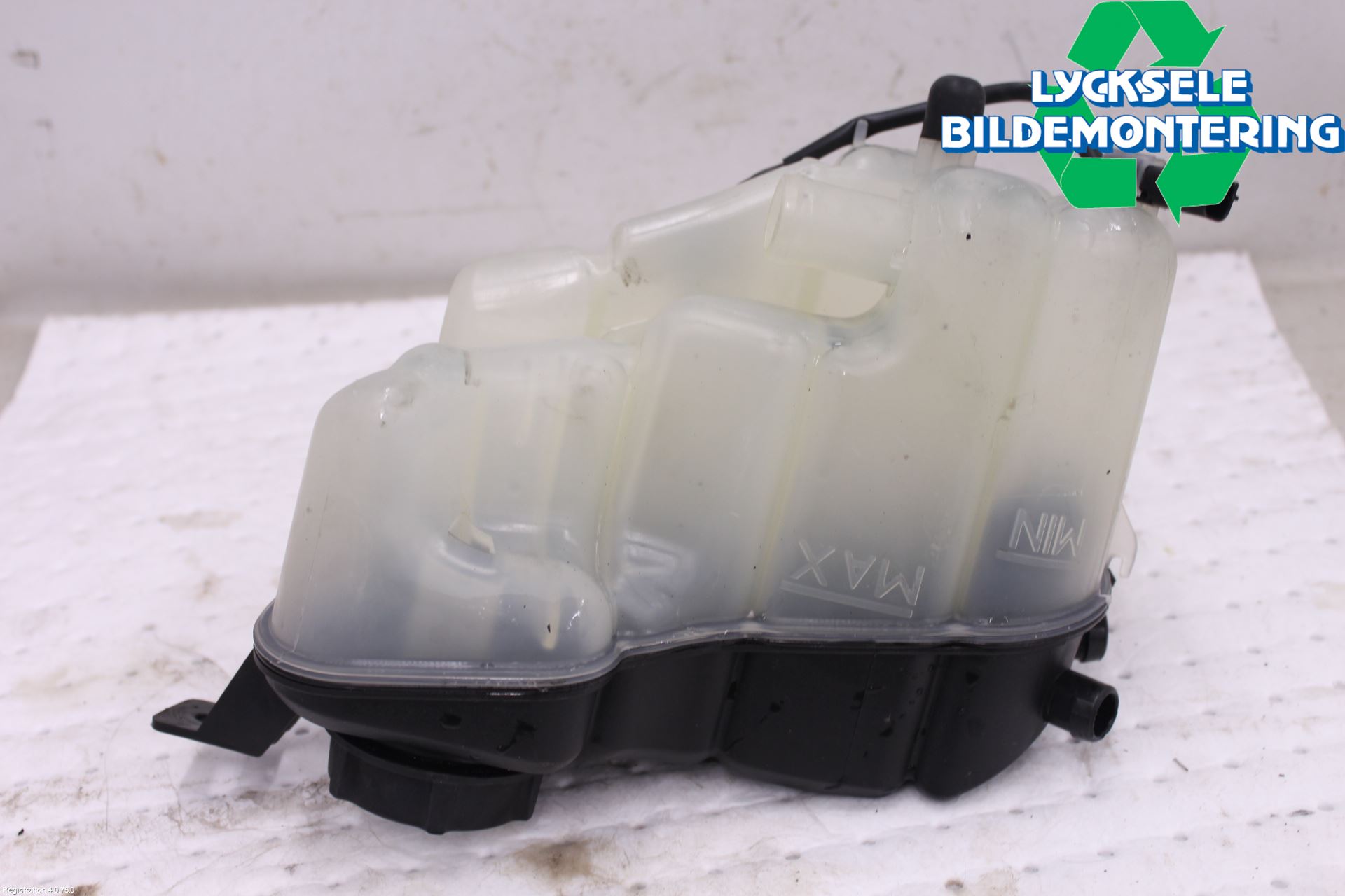 Volvo V70 08-13 Expansionstank