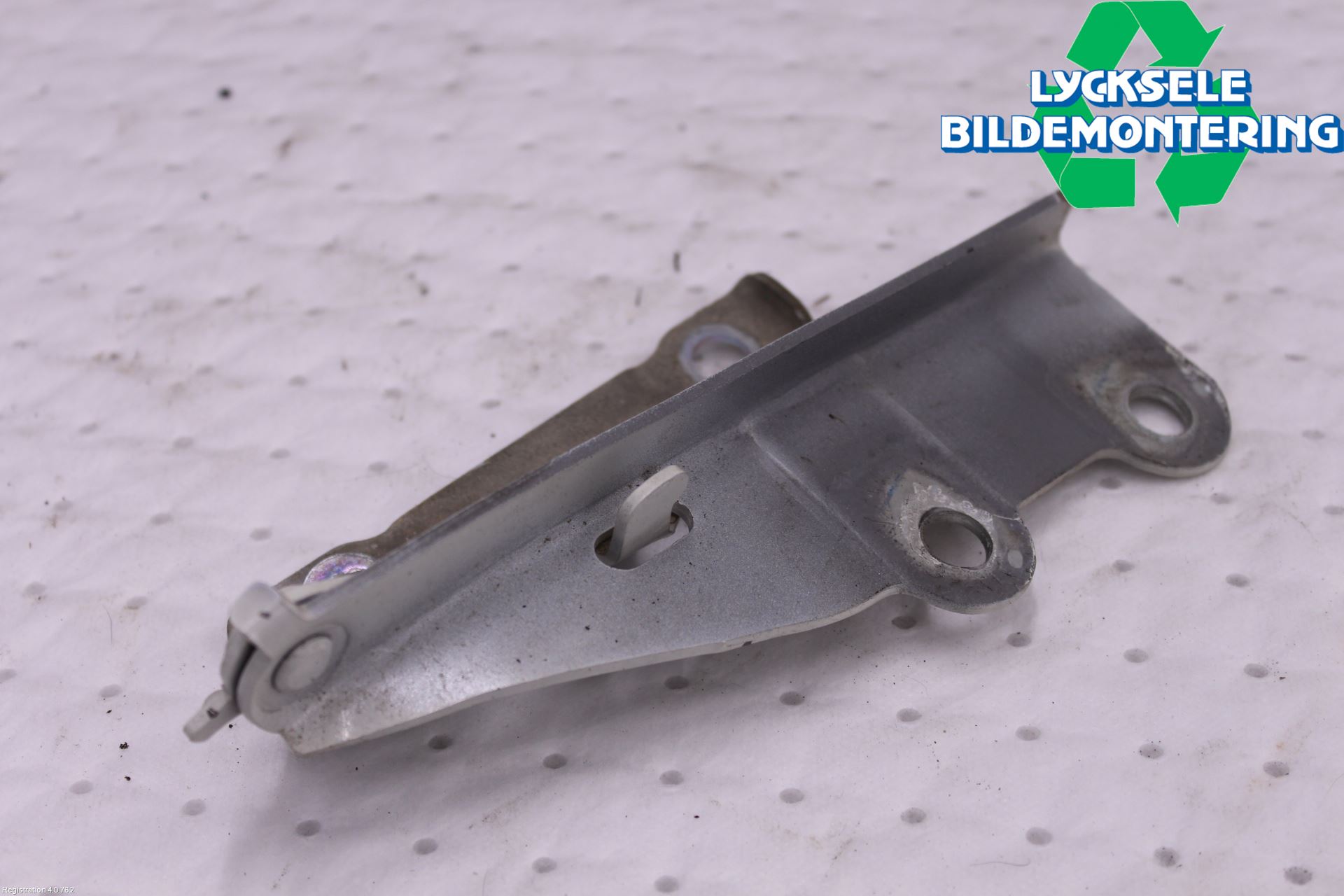 Isuzu D-MAX Huvgångjärn