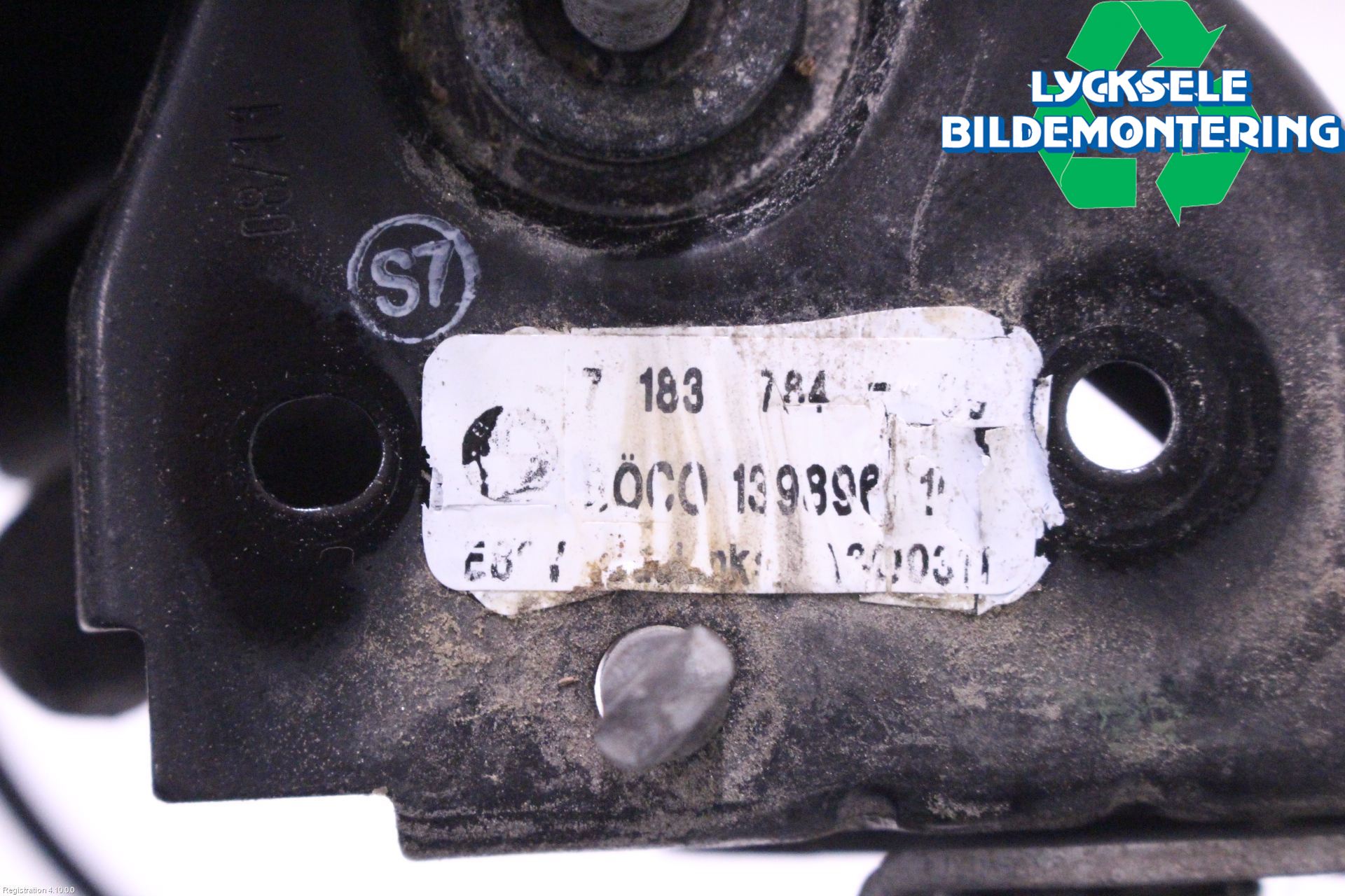 BMW 5 F10/F11/F18 09-17 Huv Spärr