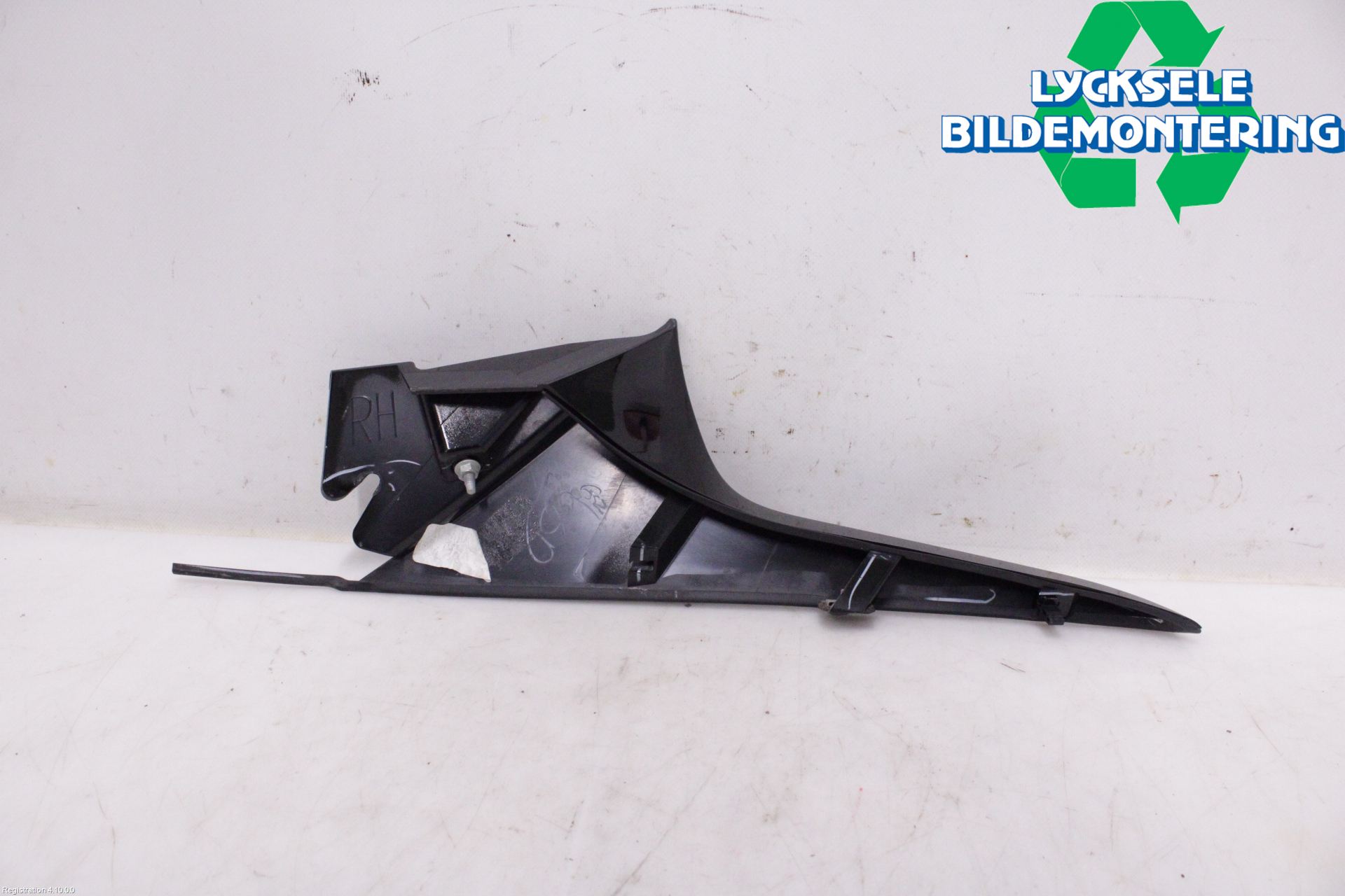 Ford MUSTANG Mach-E 21- Spoiler Baklucka