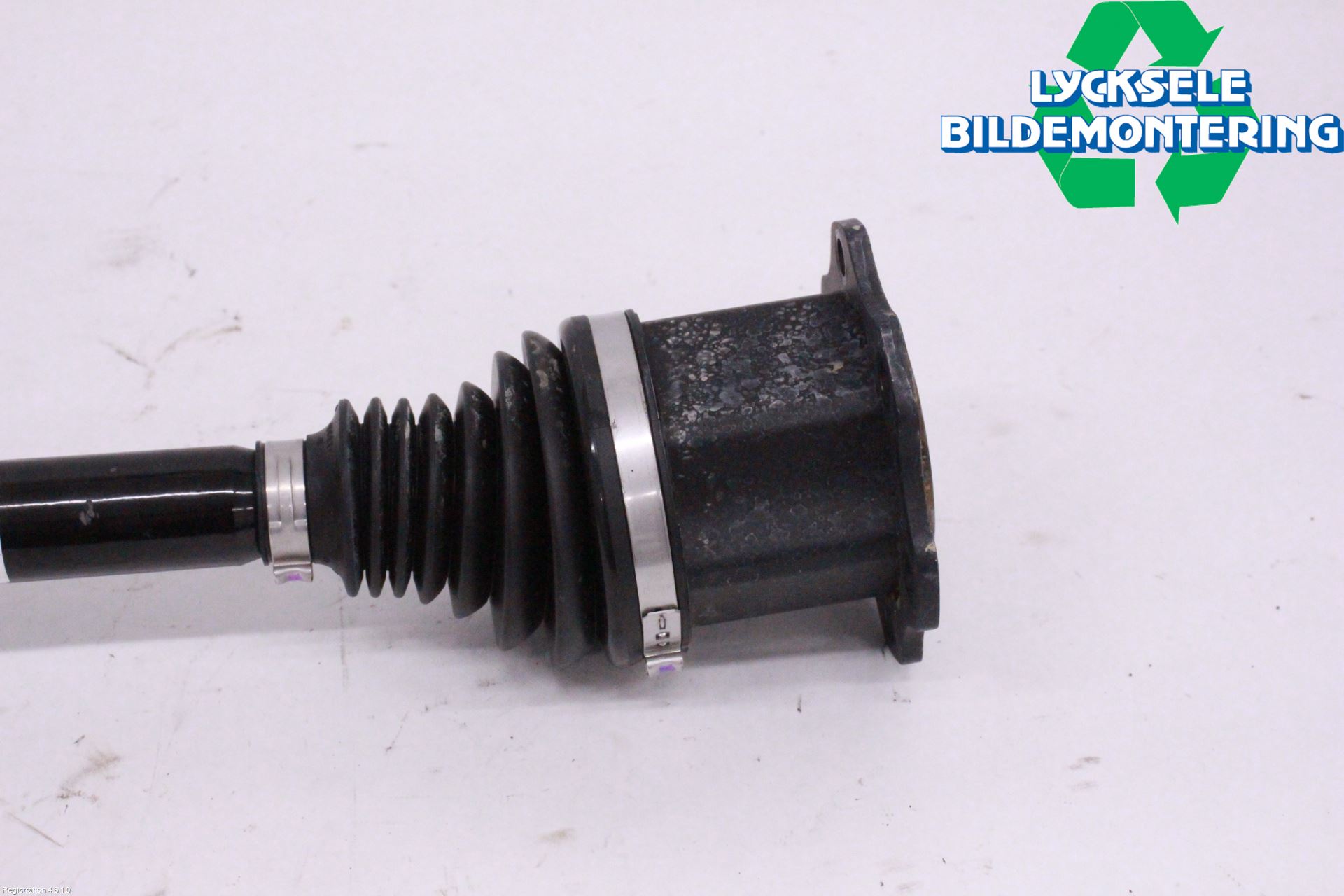 Audi A4/S4 B9 20- Drivaxel Fram Vänster