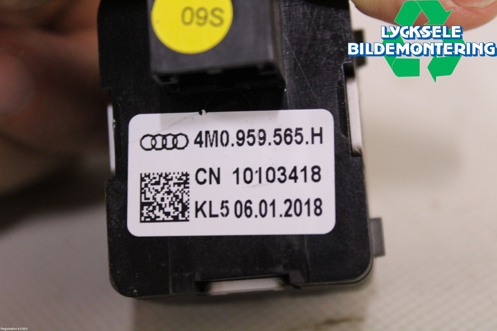 Audi A4/S4 B9 16-19 Strömställare Spegel