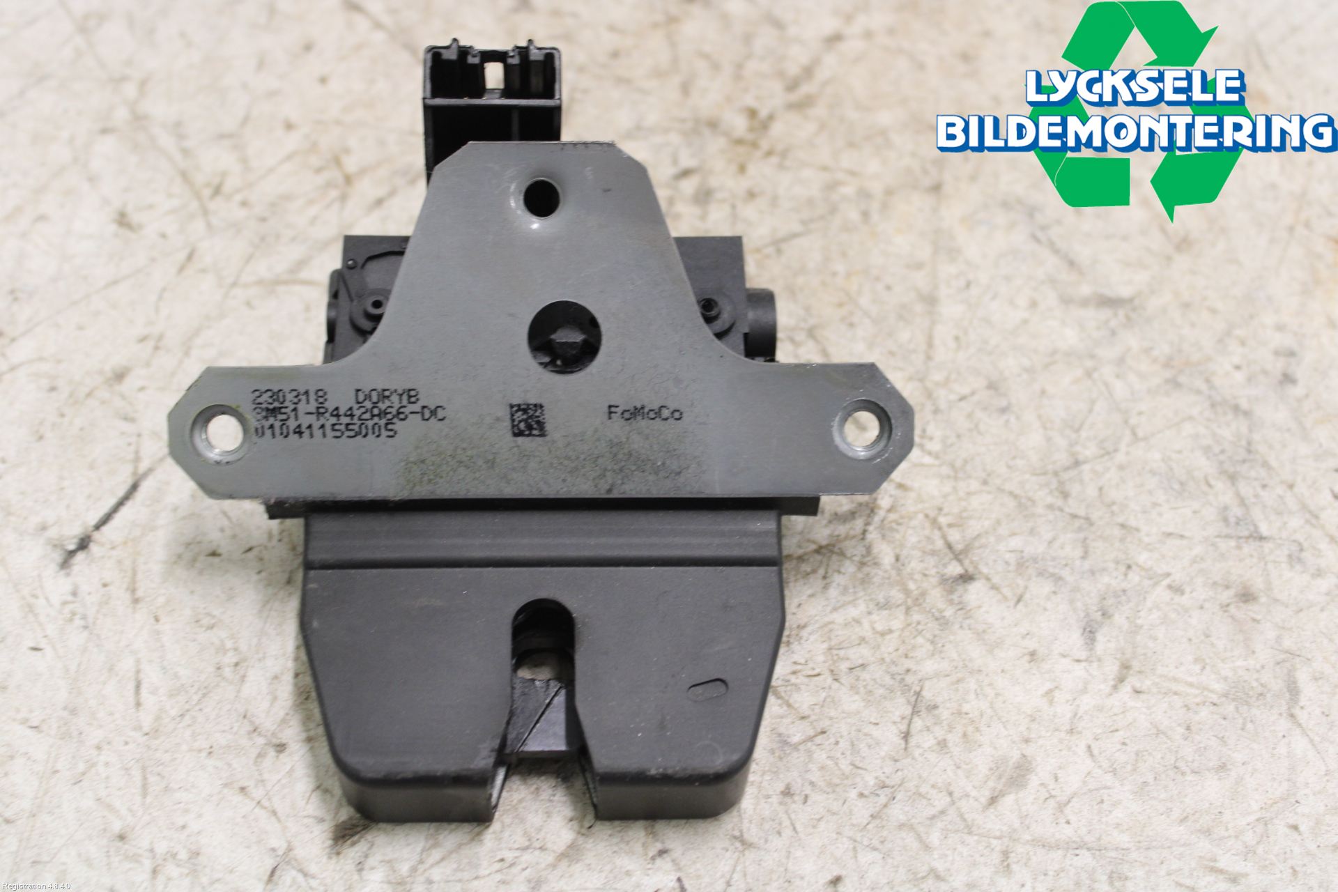 Ford FOCUS 15-18 Låskista Baklucka