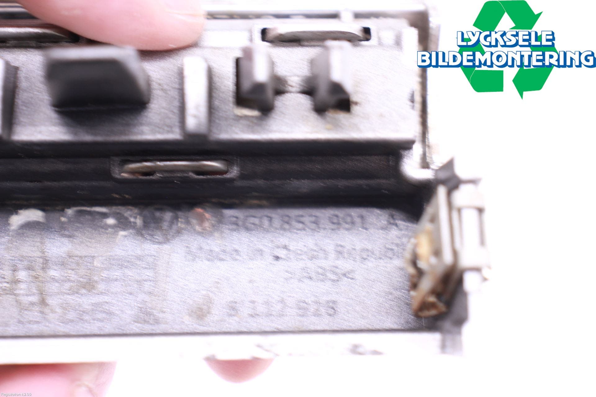 Volkswagen VW PASSAT 15-19 Sidokjol Vä