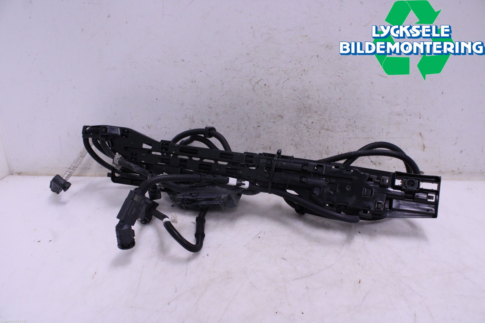 Volkswagen VW PASSAT 24- Adblue Tank