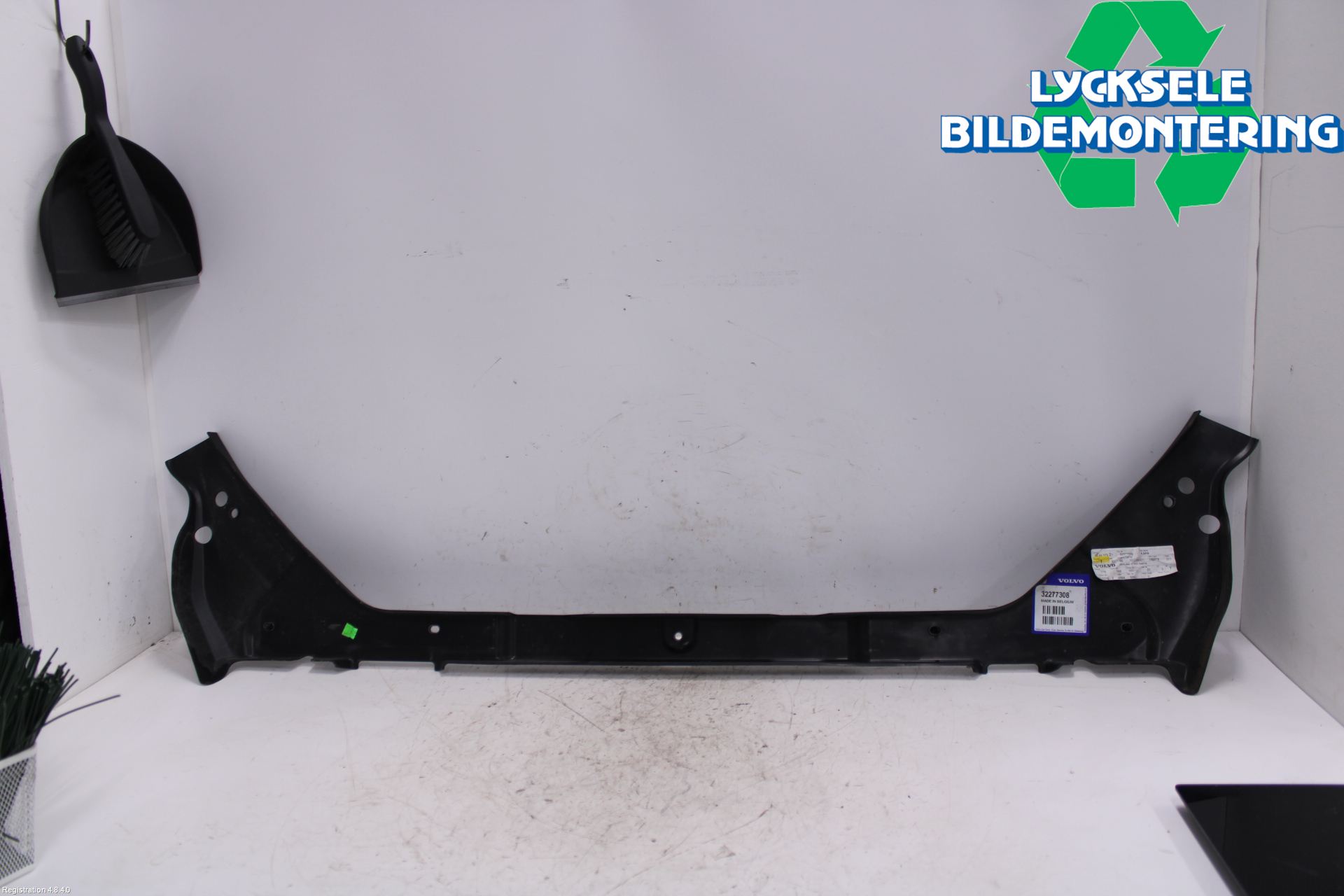 Volvo V60 19- Täckplast Front