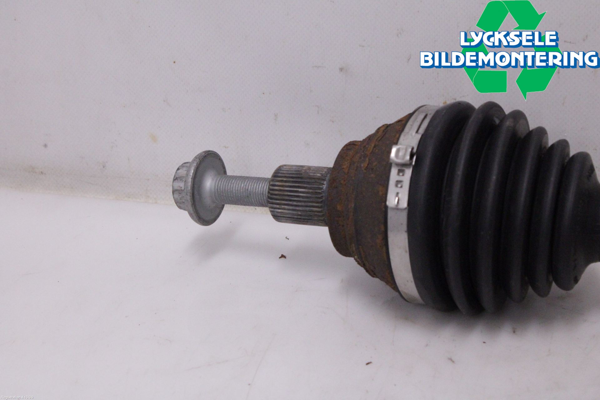 Volkswagen VW ID.4 21- Drivaxel Fram Höger