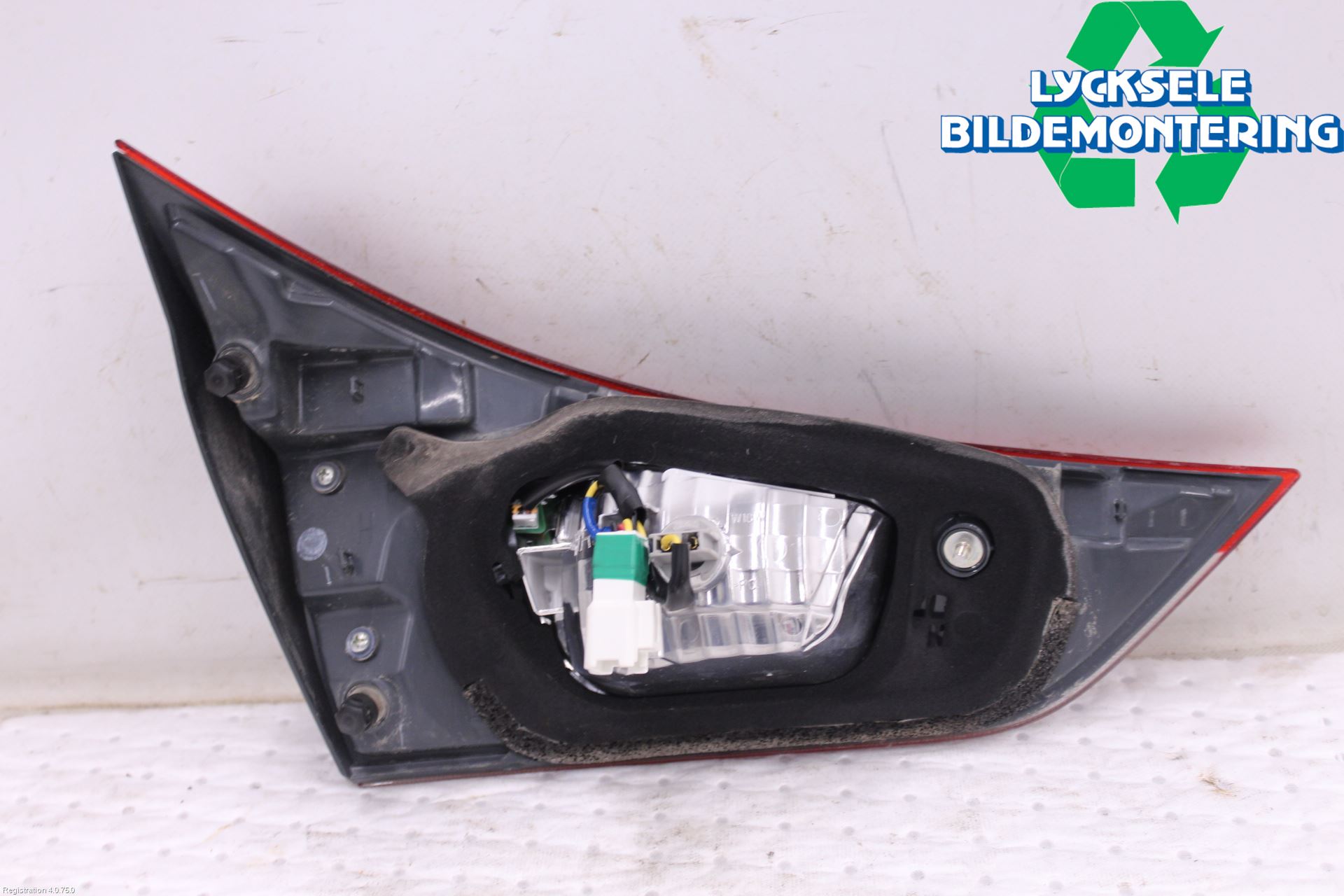 Toyota AURIS 13-19 Bakljus Lucka Hö